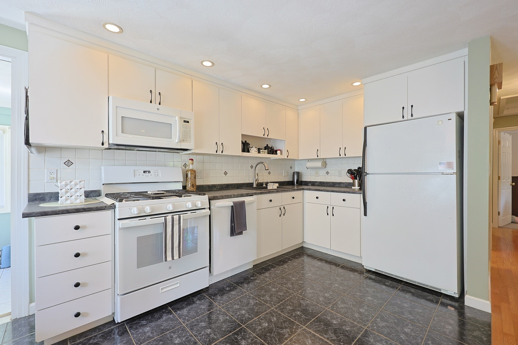 37 Cliftondale