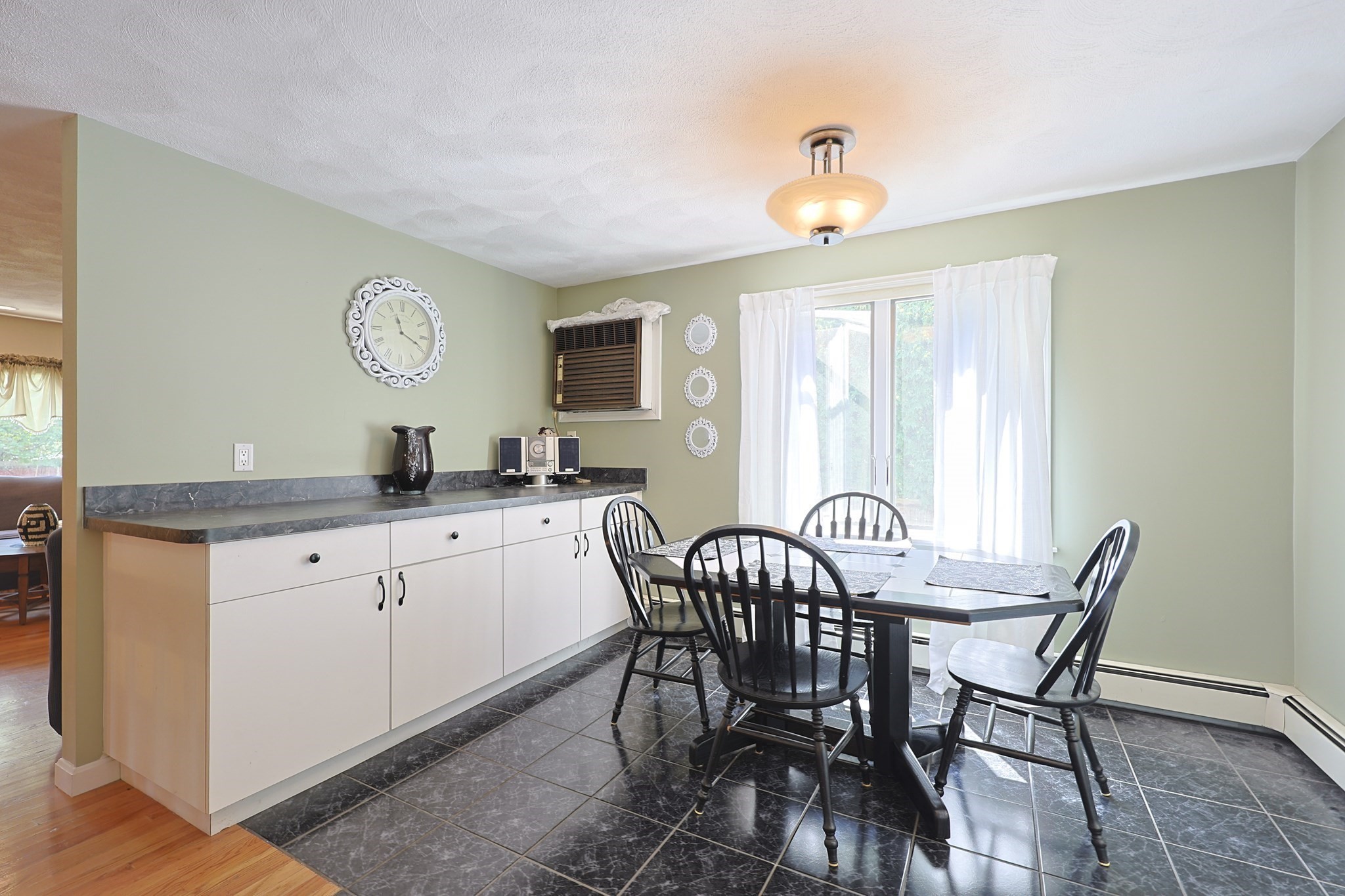 37 Cliftondale