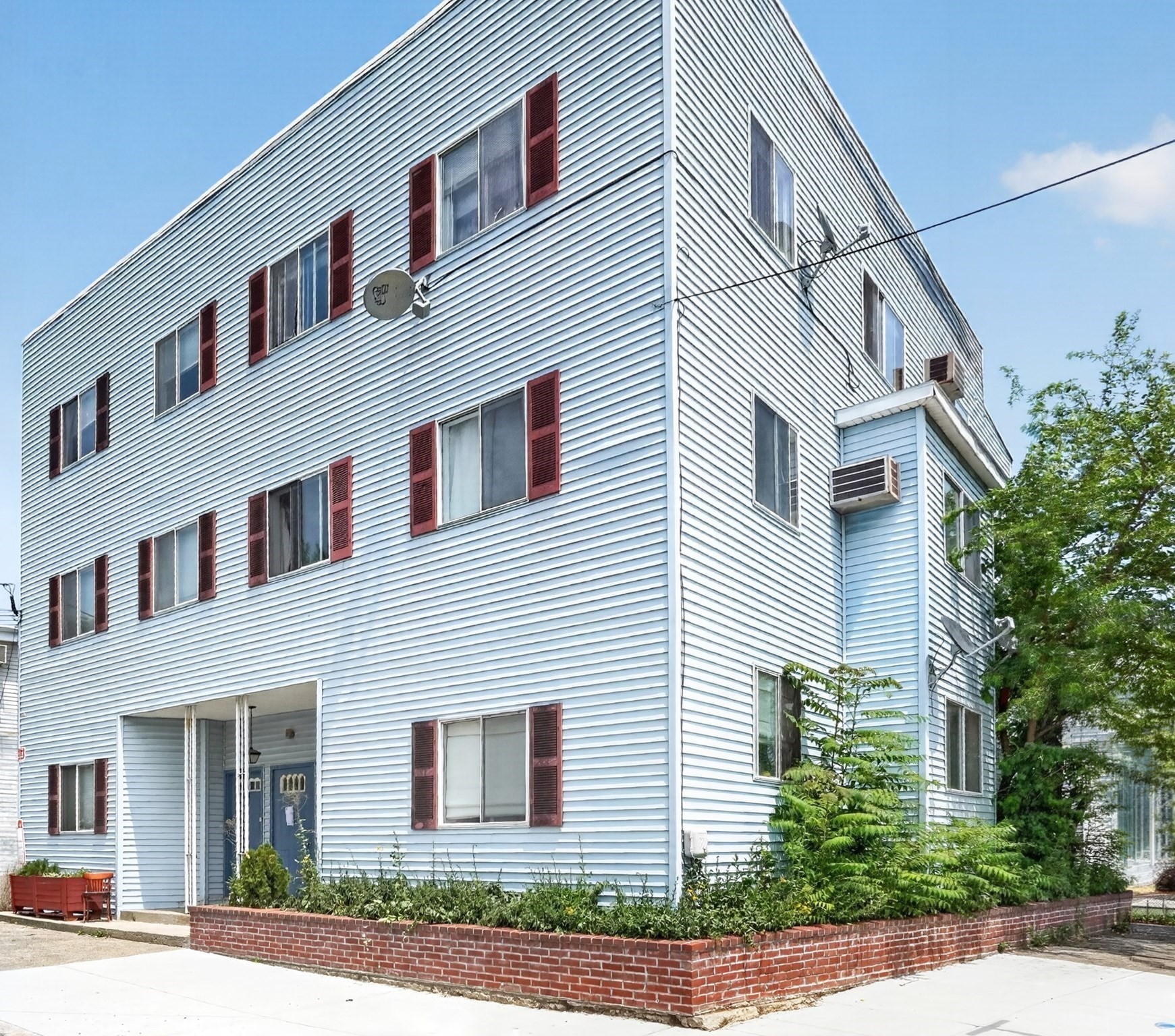 217 Highland Ave # 5