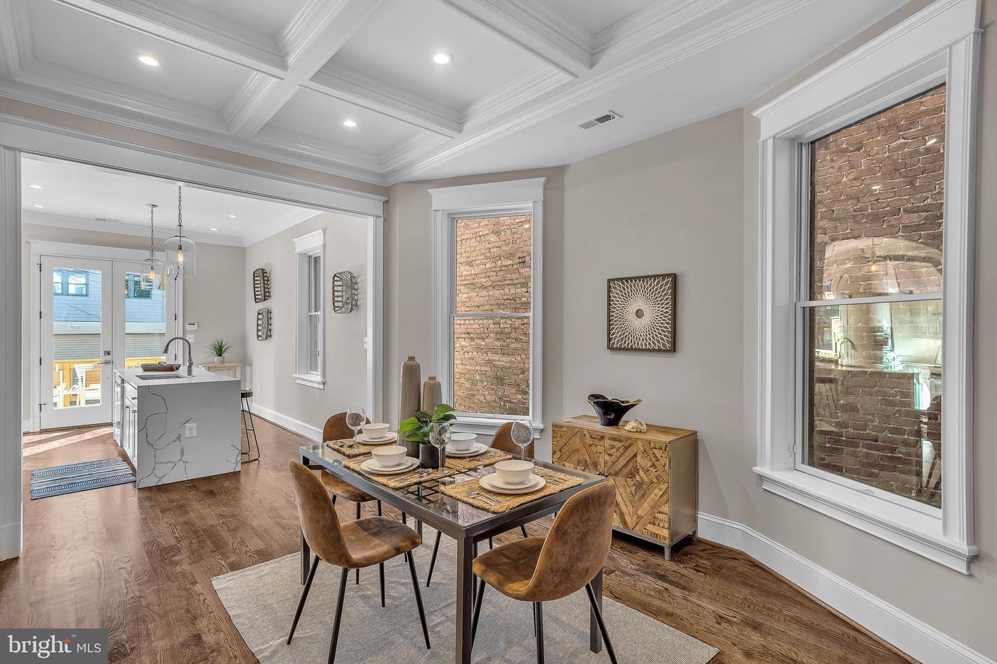 220 N St NW