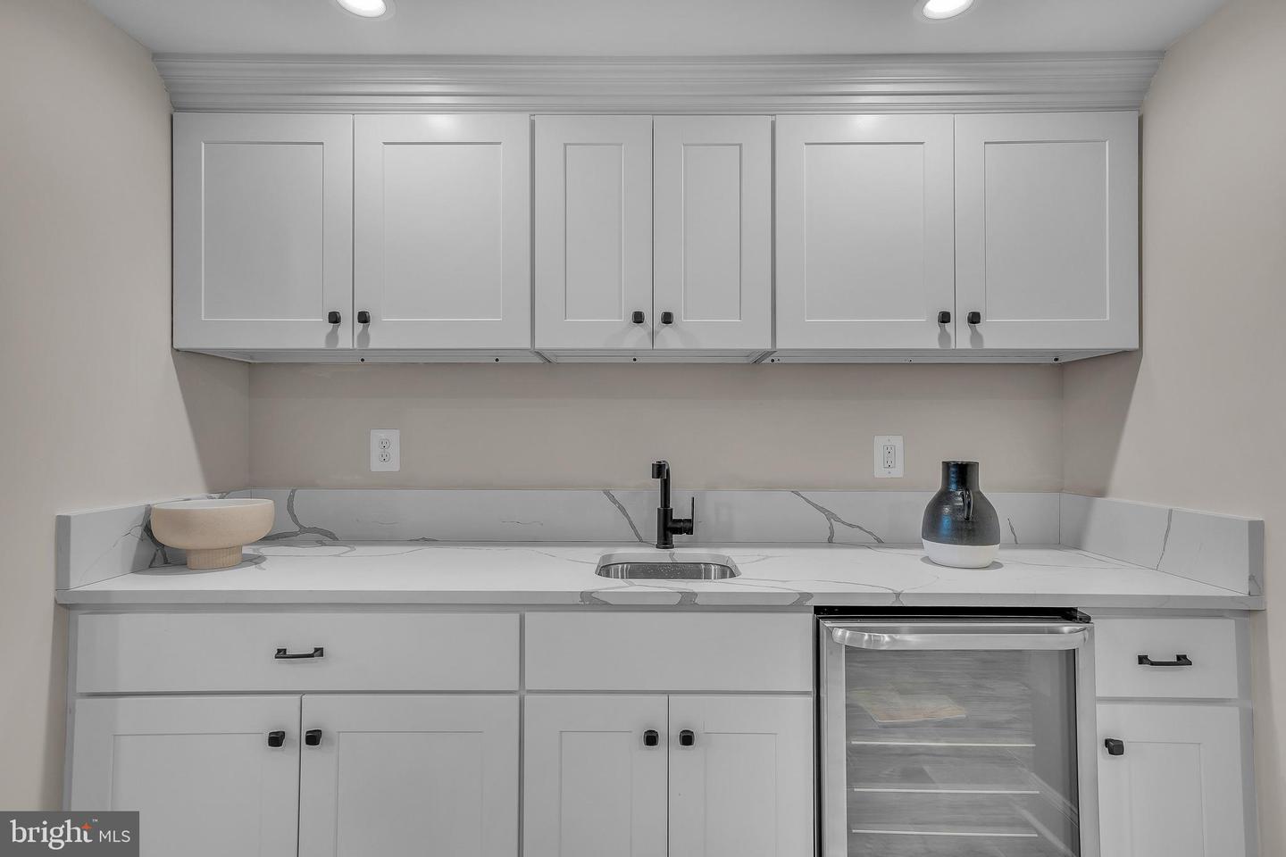 220 N St NW