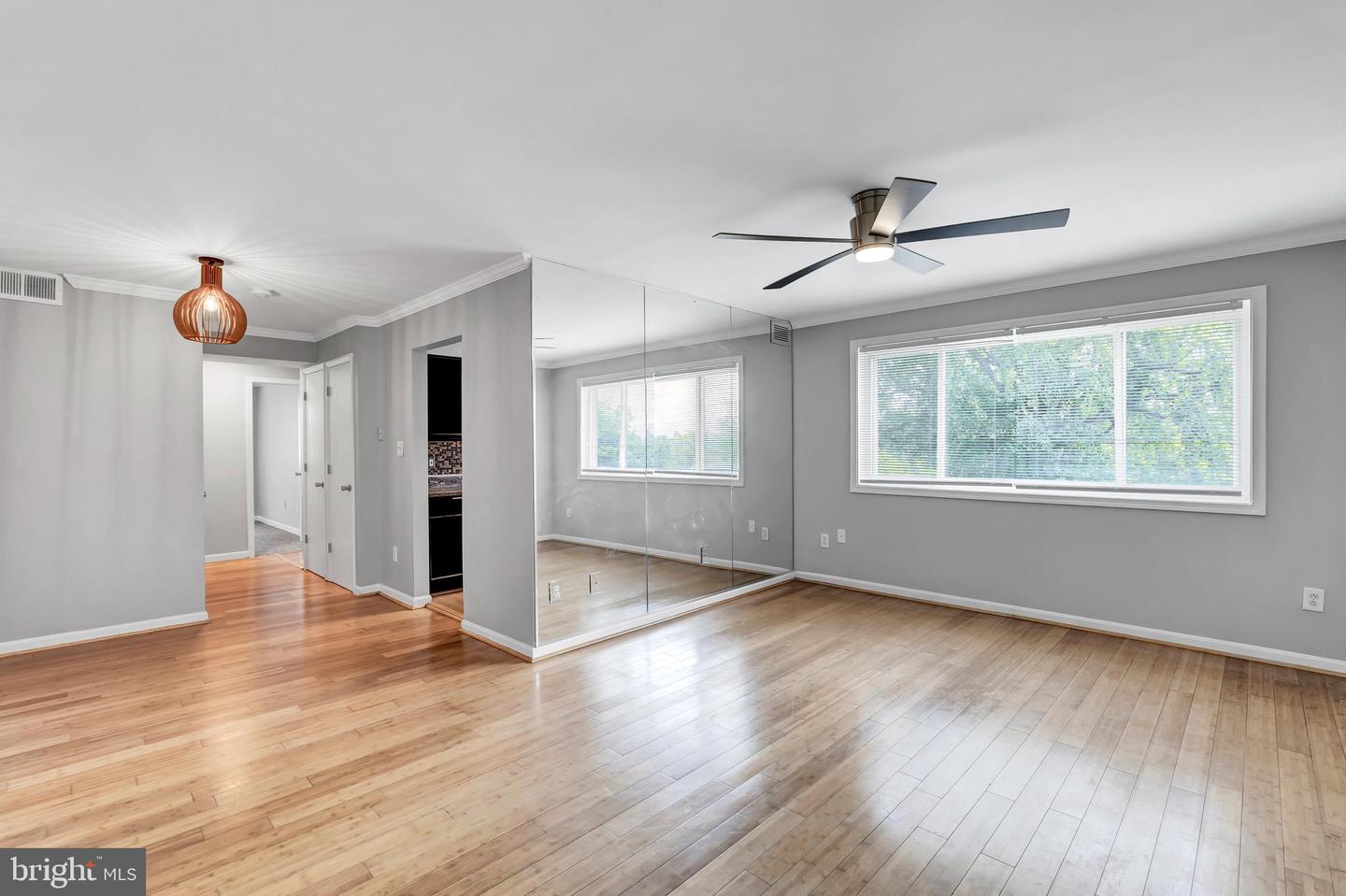 14 Halley Pl SE #302