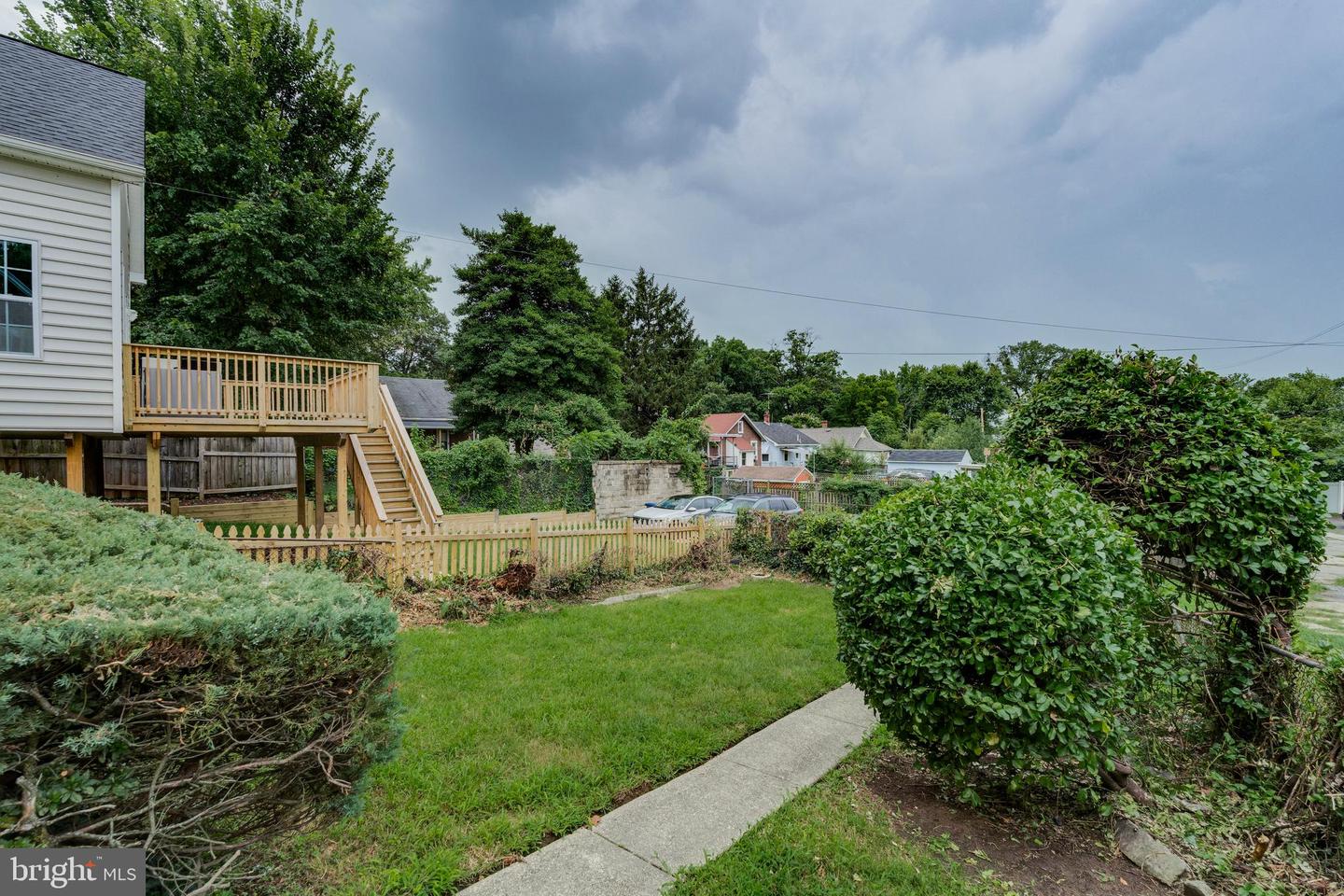 2910 S Dakota Ave NE