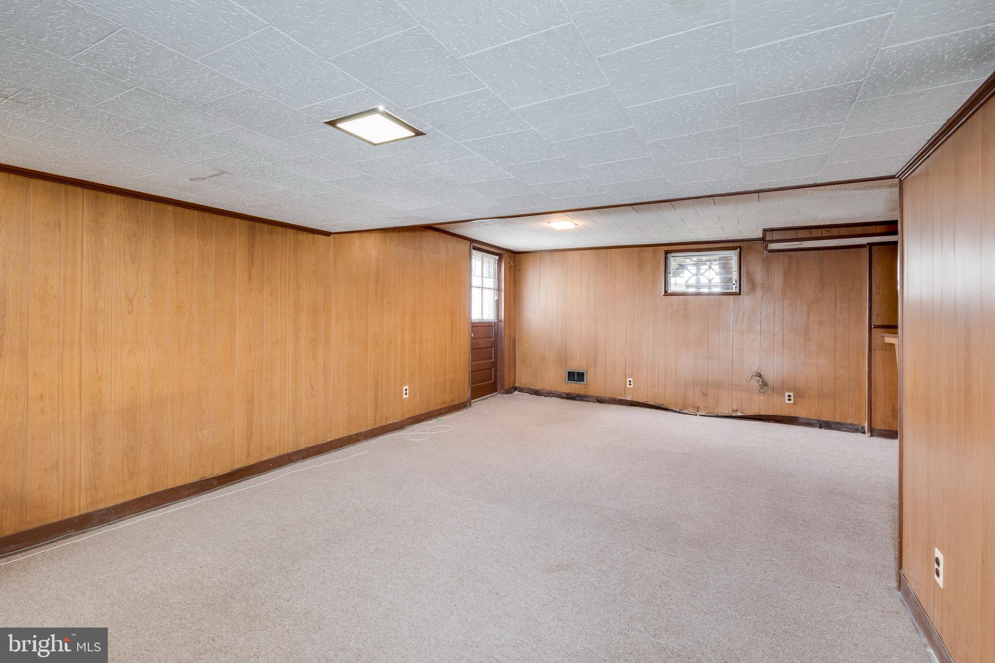 2910 S Dakota Ave NE