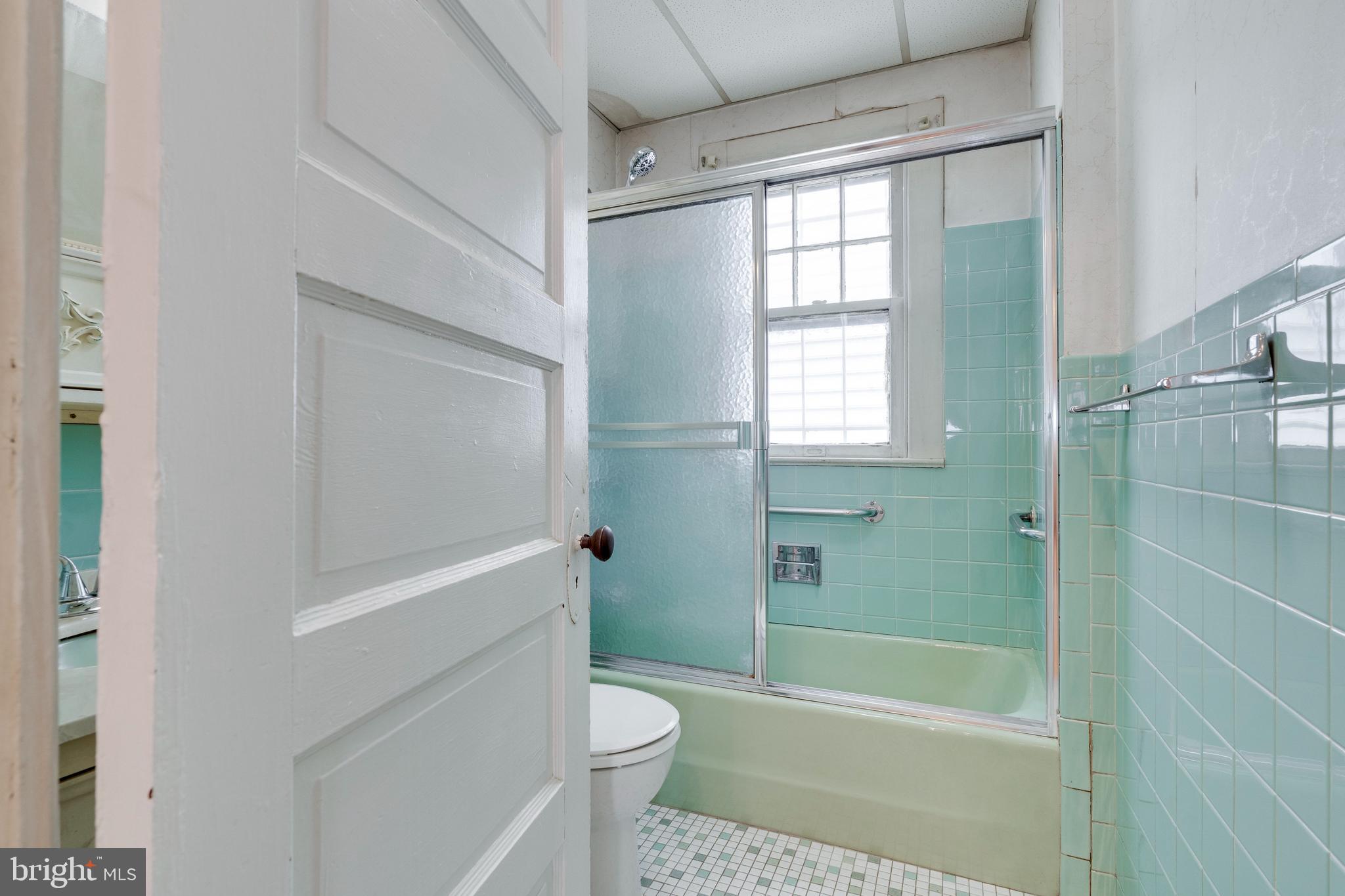 2910 S Dakota Ave NE