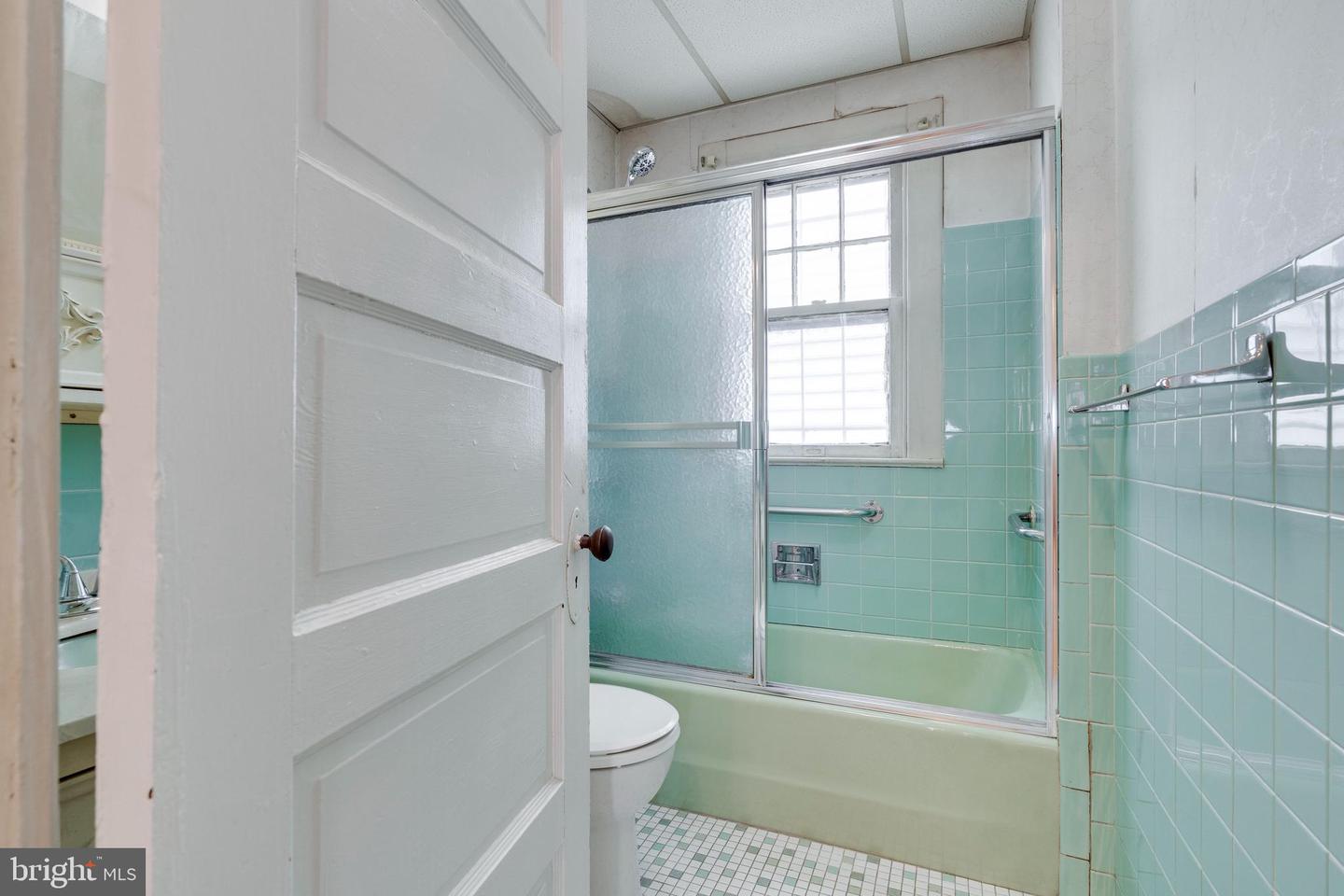 2910 S Dakota Ave NE