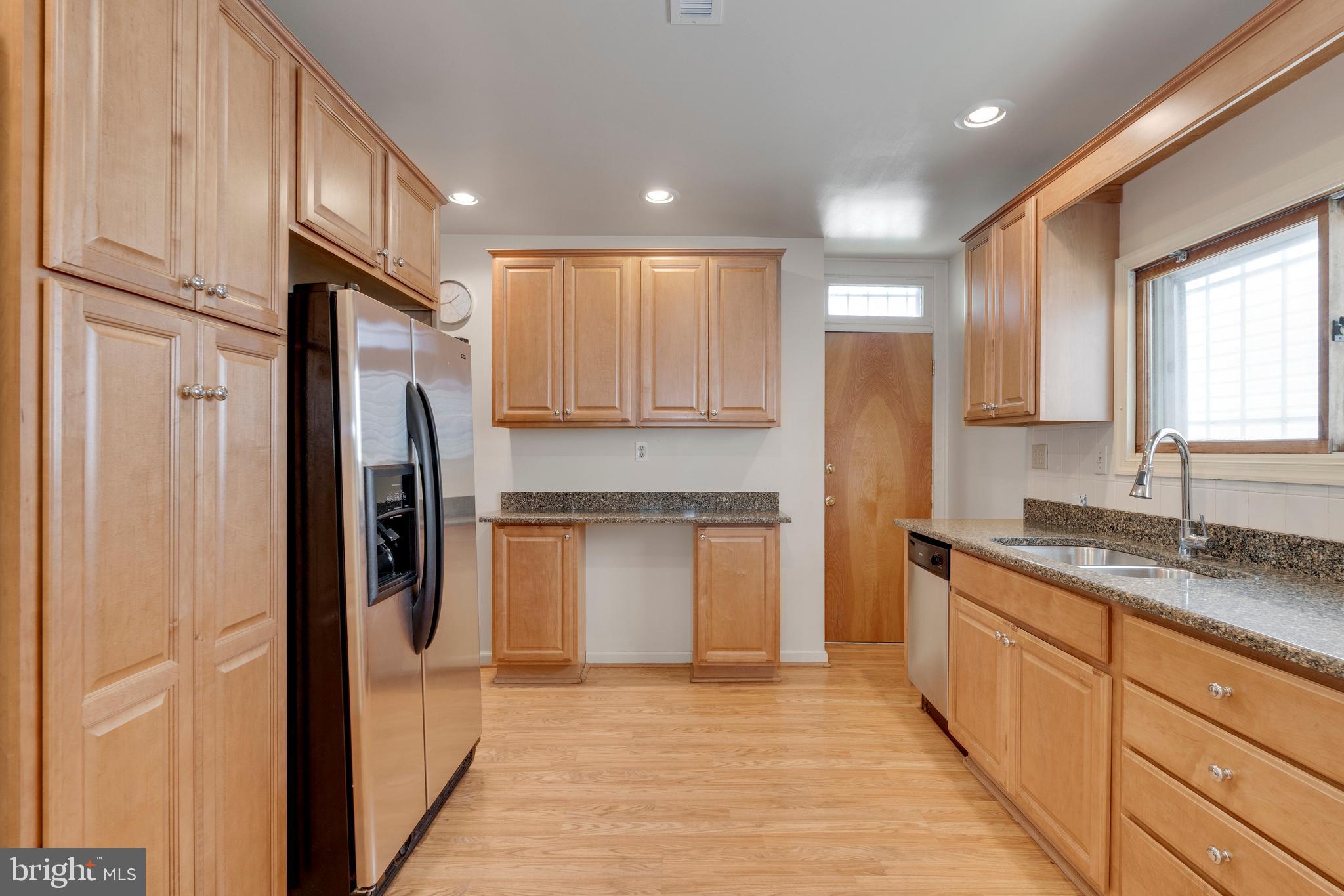 2910 S Dakota Ave NE