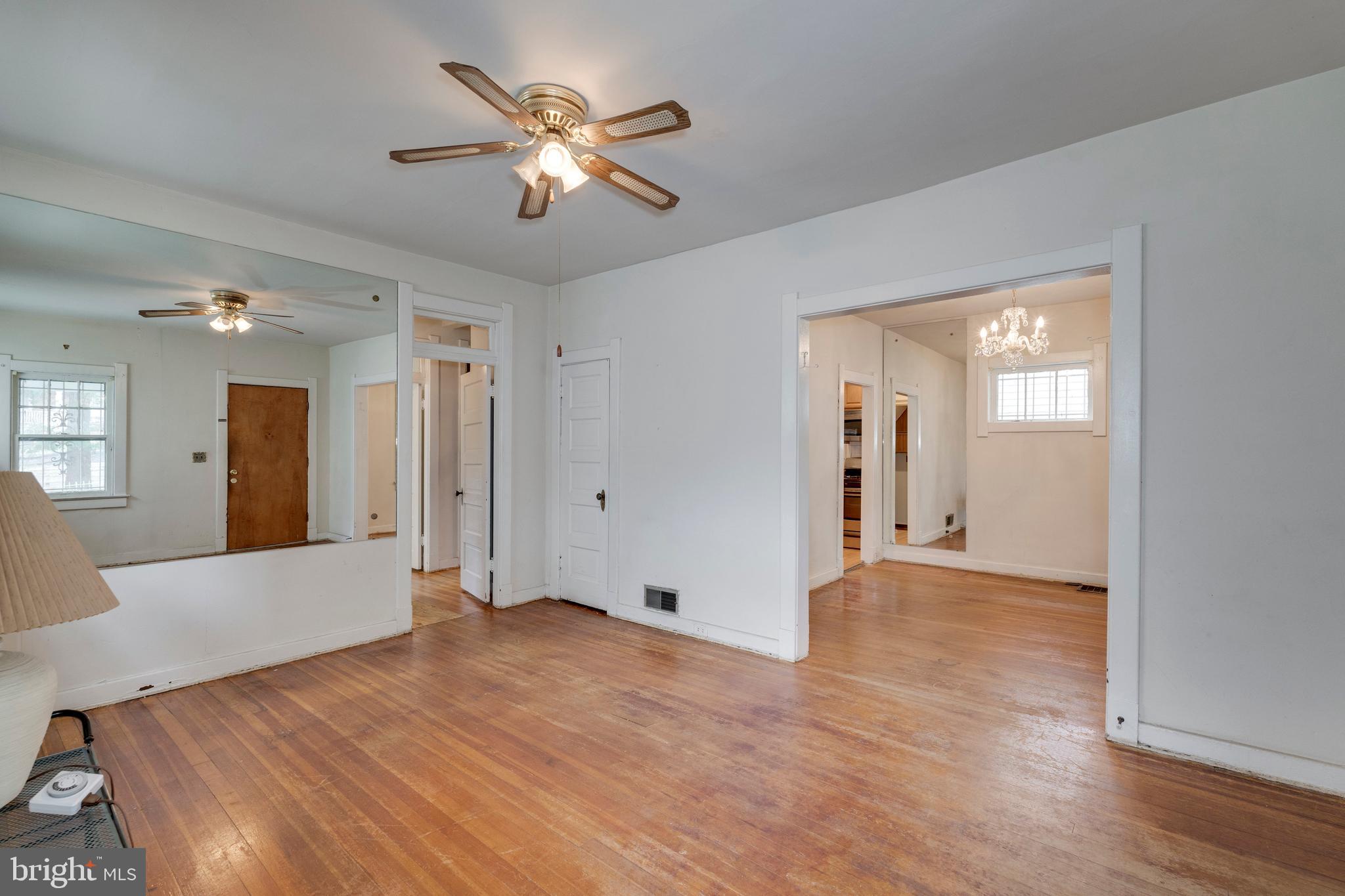 2910 S Dakota Ave NE