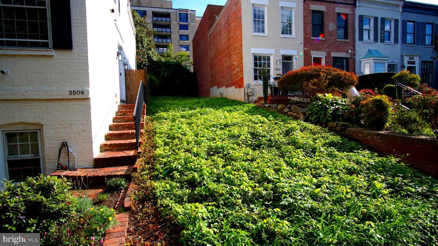 2510 I St NW