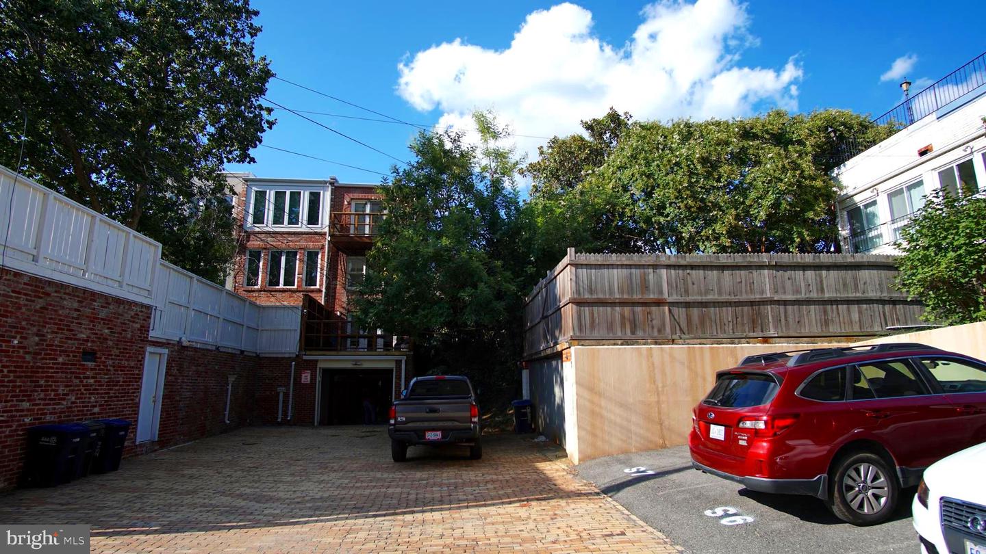 2510 I St NW