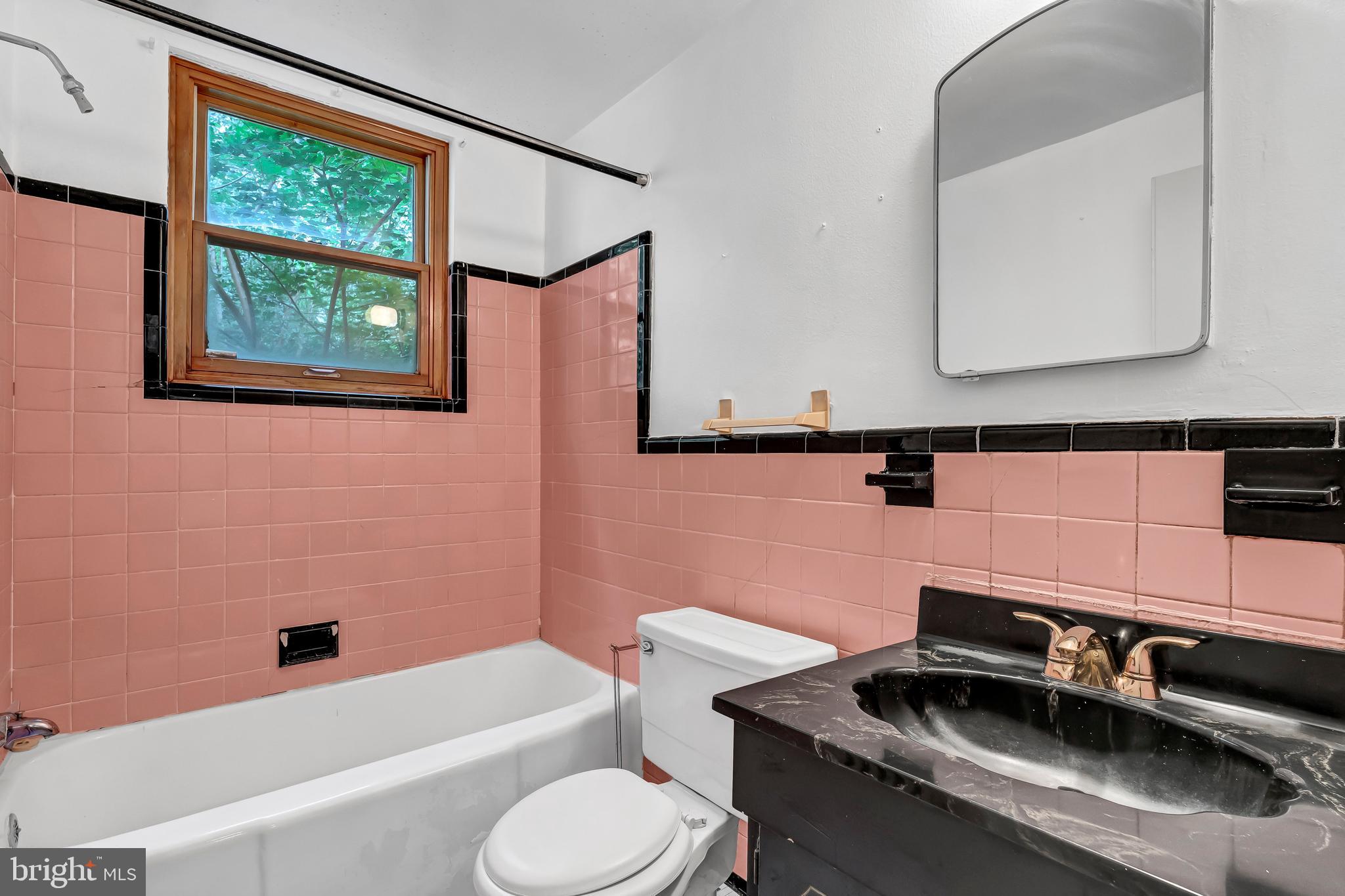 3025 Ontario Rd NW #104