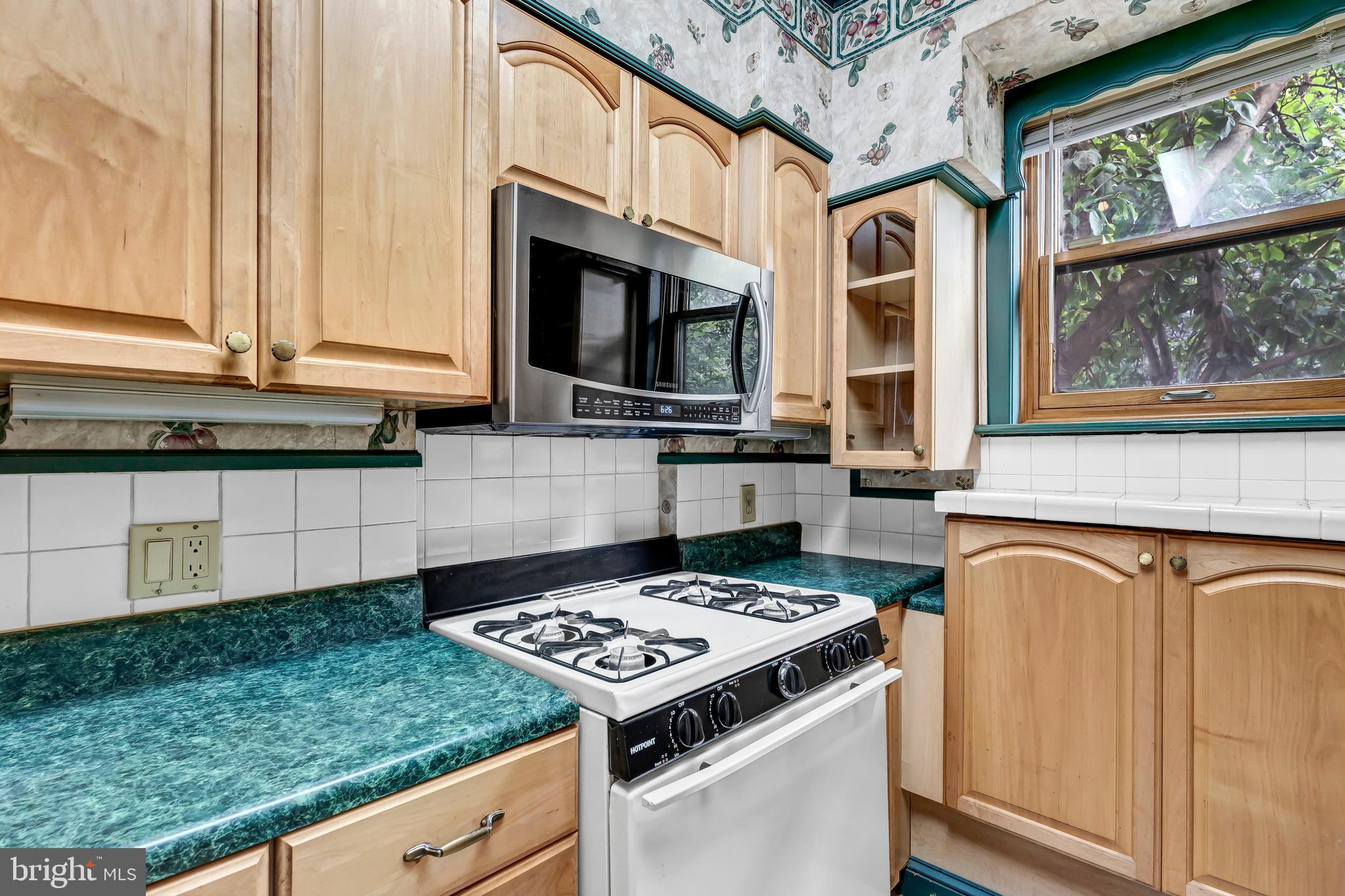 3025 Ontario Rd NW #104