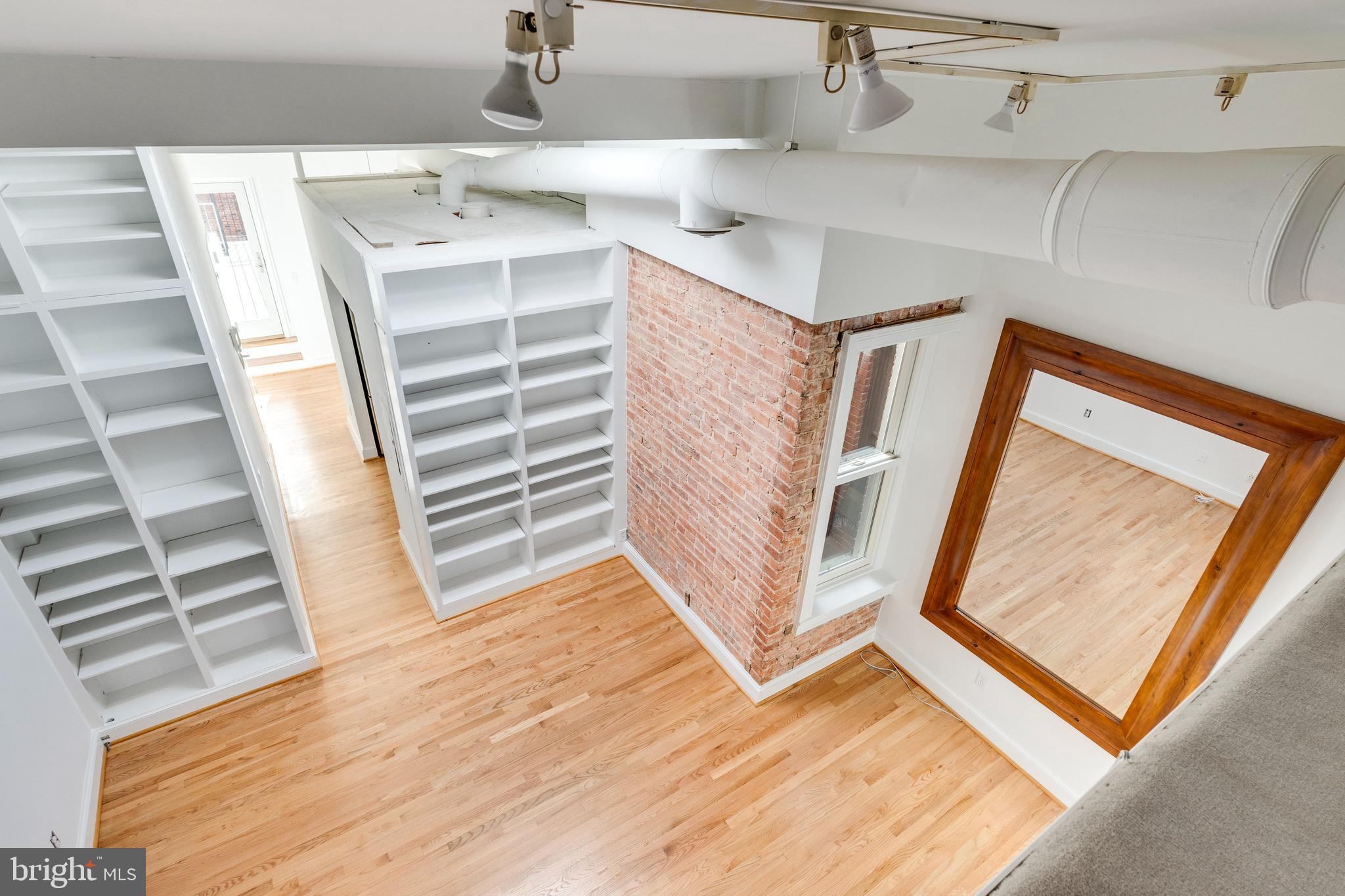 1946 Calvert St NW #4