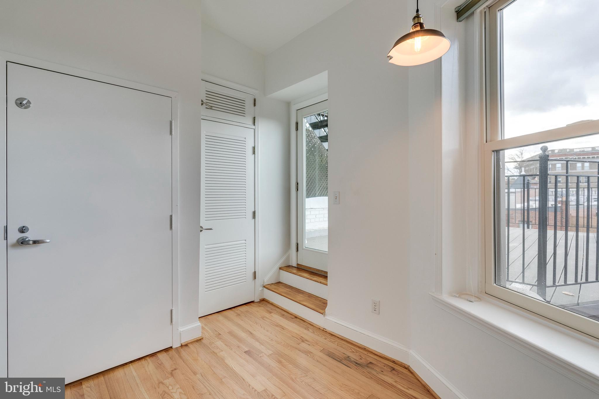 1946 Calvert St NW #4