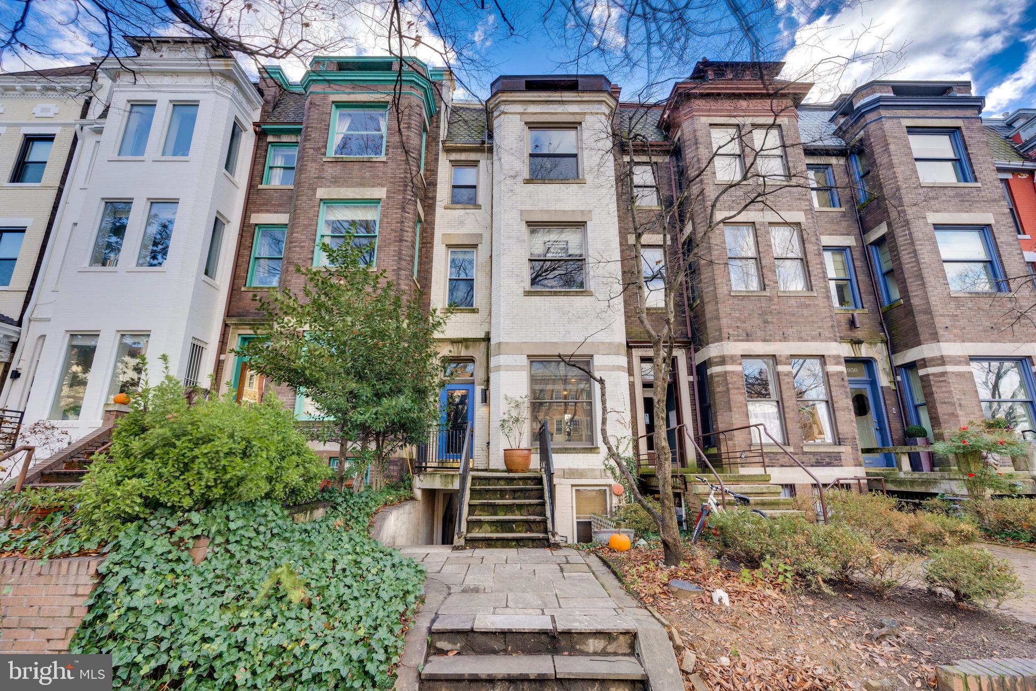 1946 Calvert St NW #4