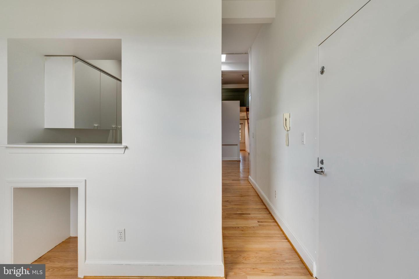 1946 Calvert St NW #4