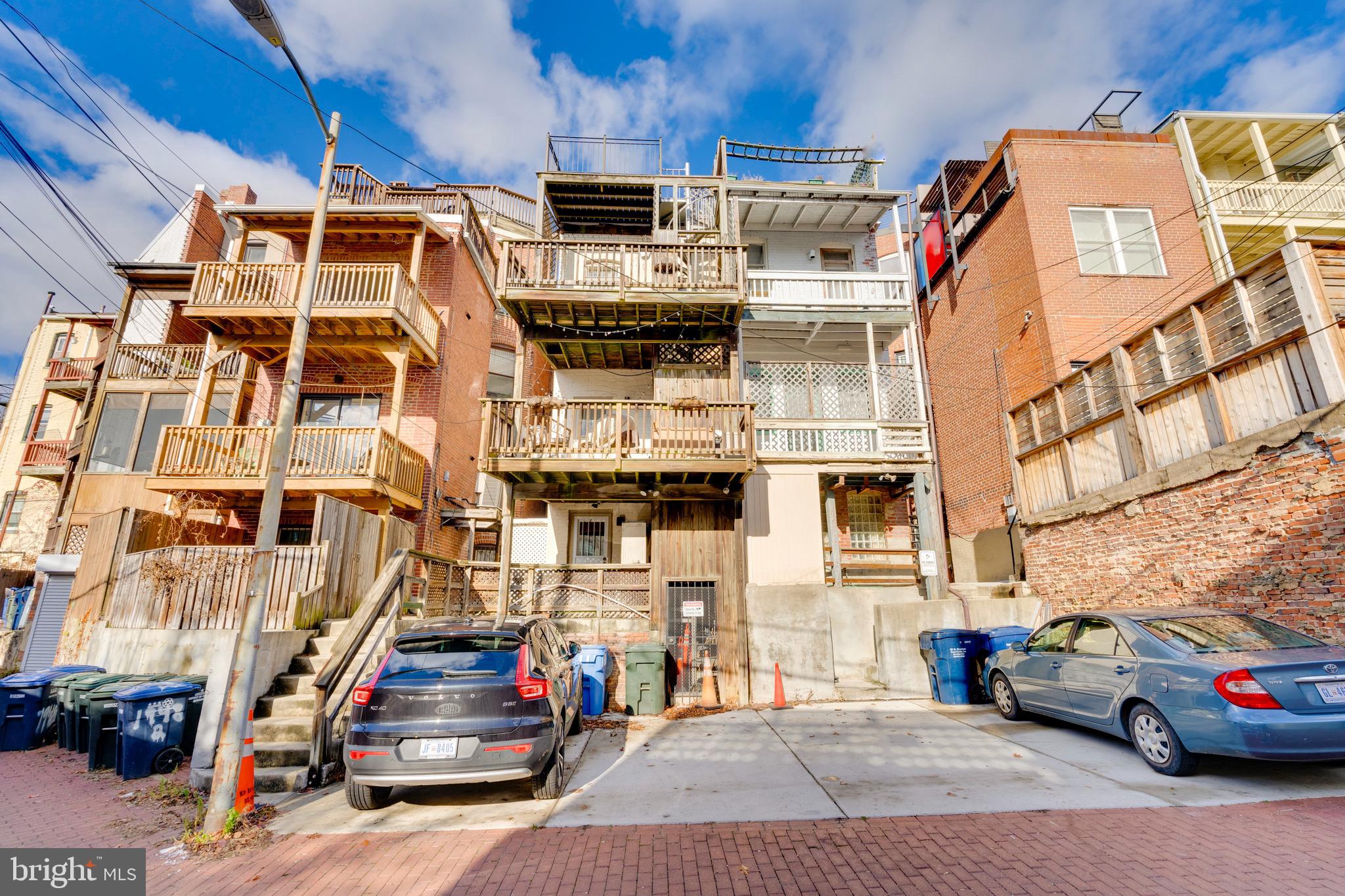 1946 Calvert St NW #4