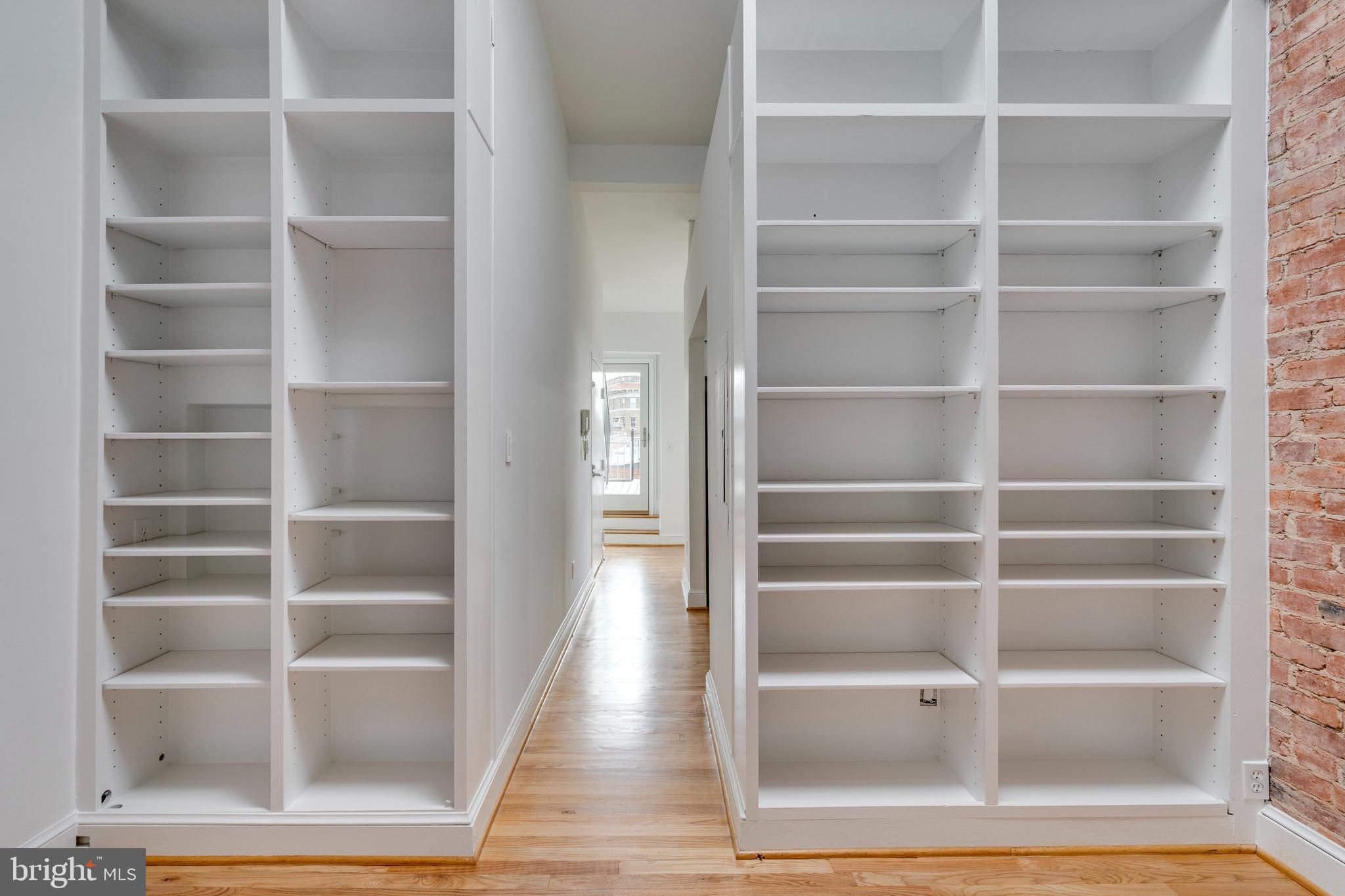 1946 Calvert St NW #4