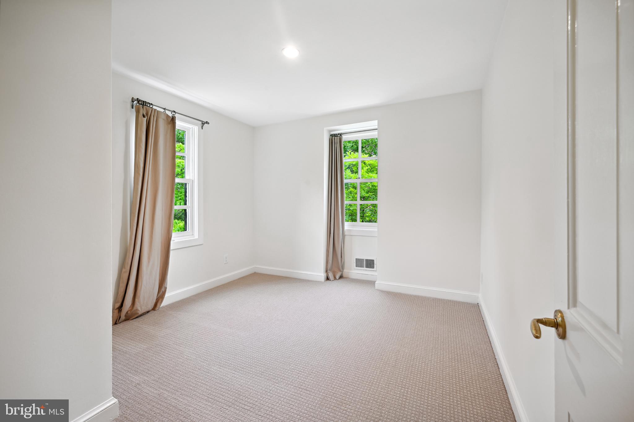 3028 New Mexico Ave NW