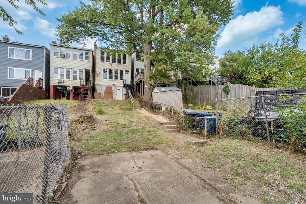 314 Allison St NW