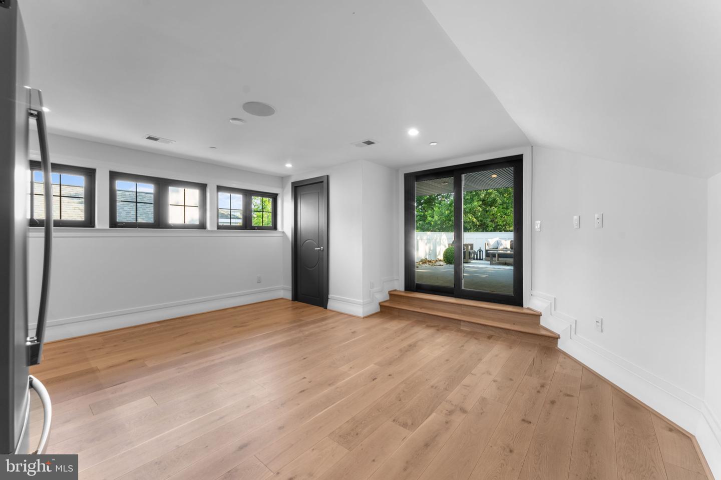3819 NW Albemarle St NW