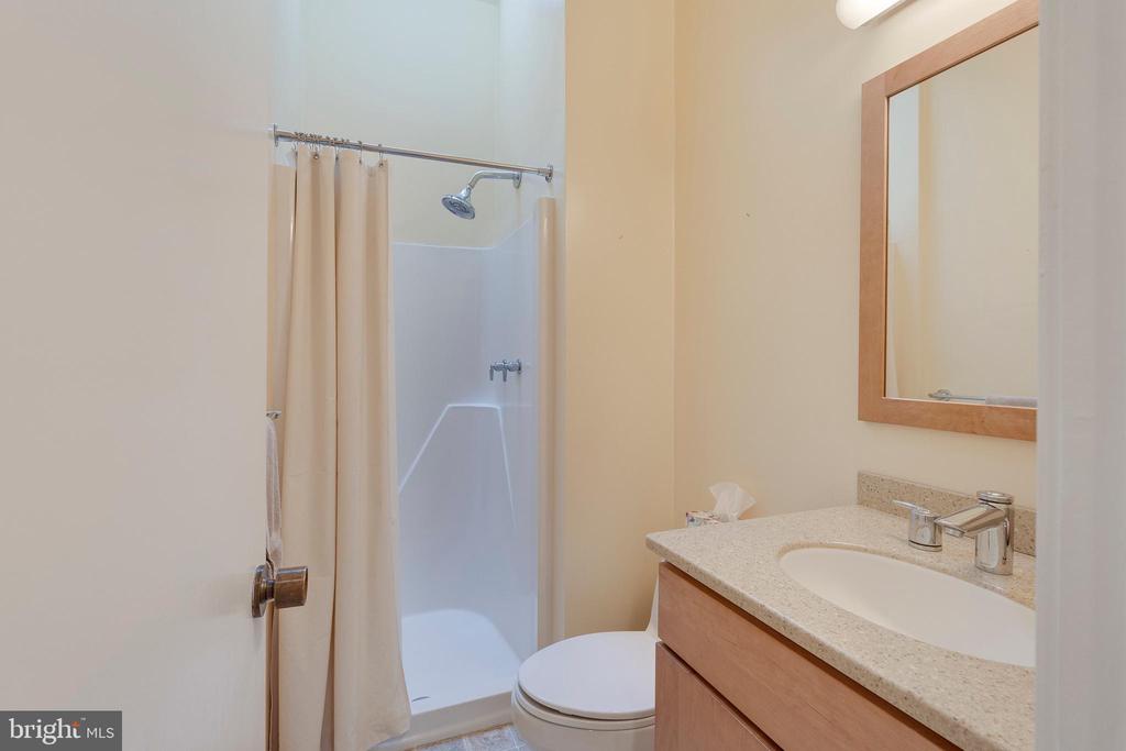 1921 Biltmore St NW