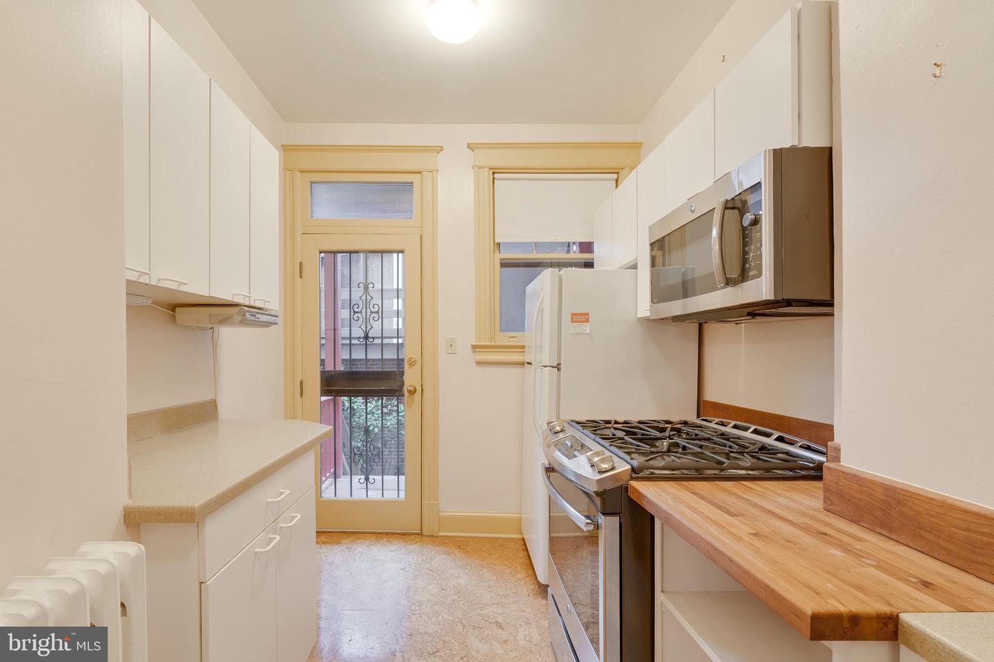 1921 Biltmore St NW
