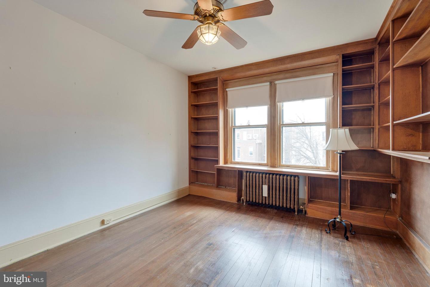 1921 Biltmore St NW