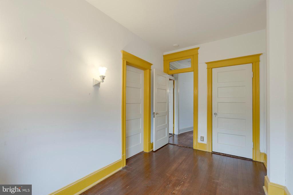 1921 Biltmore St NW