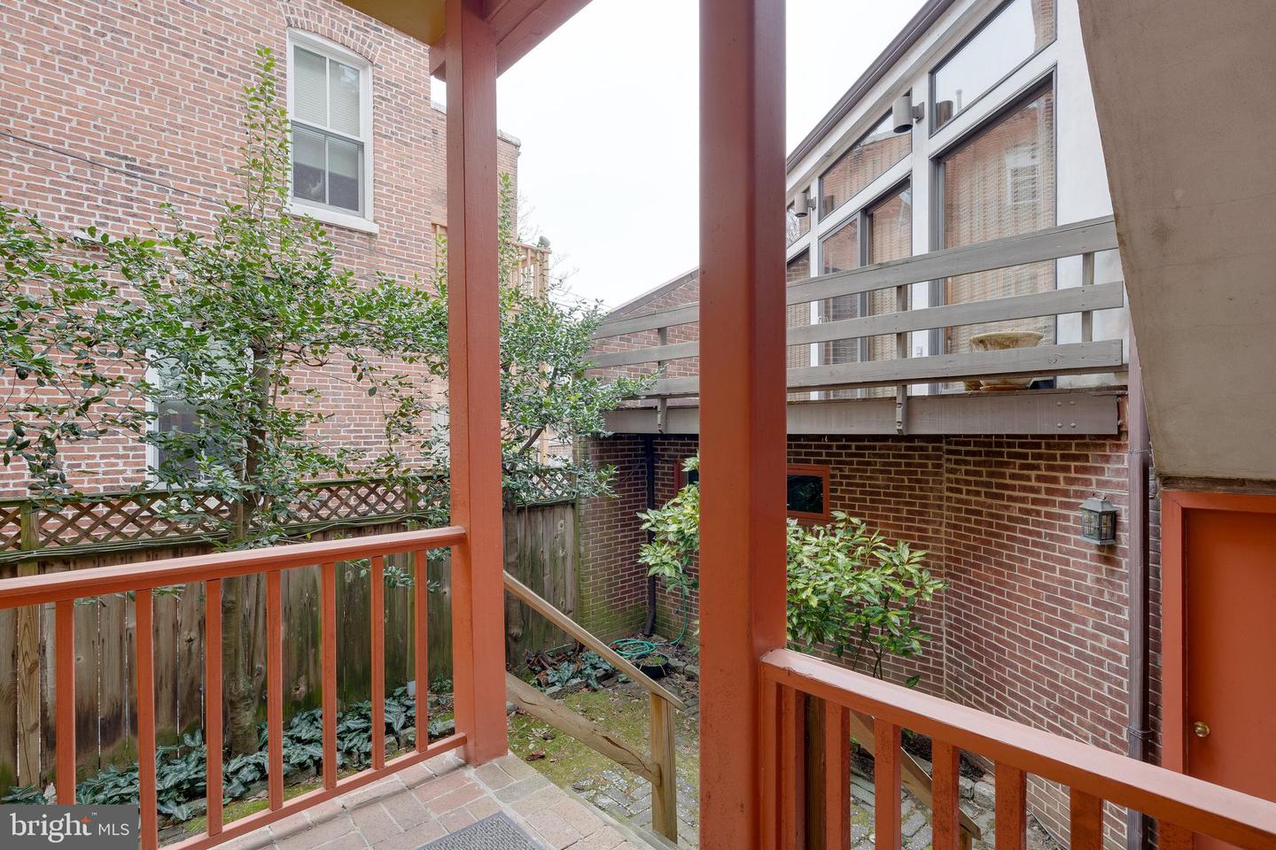 1921 Biltmore St NW