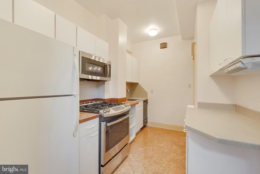 1921 Biltmore St NW
