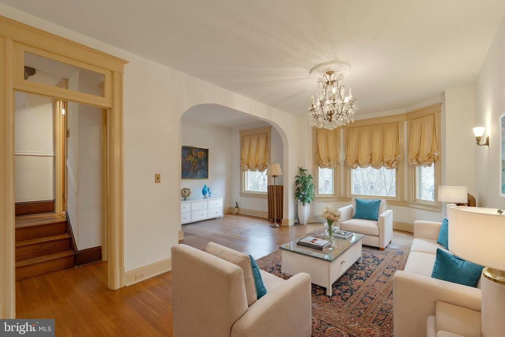 1921 Biltmore St NW