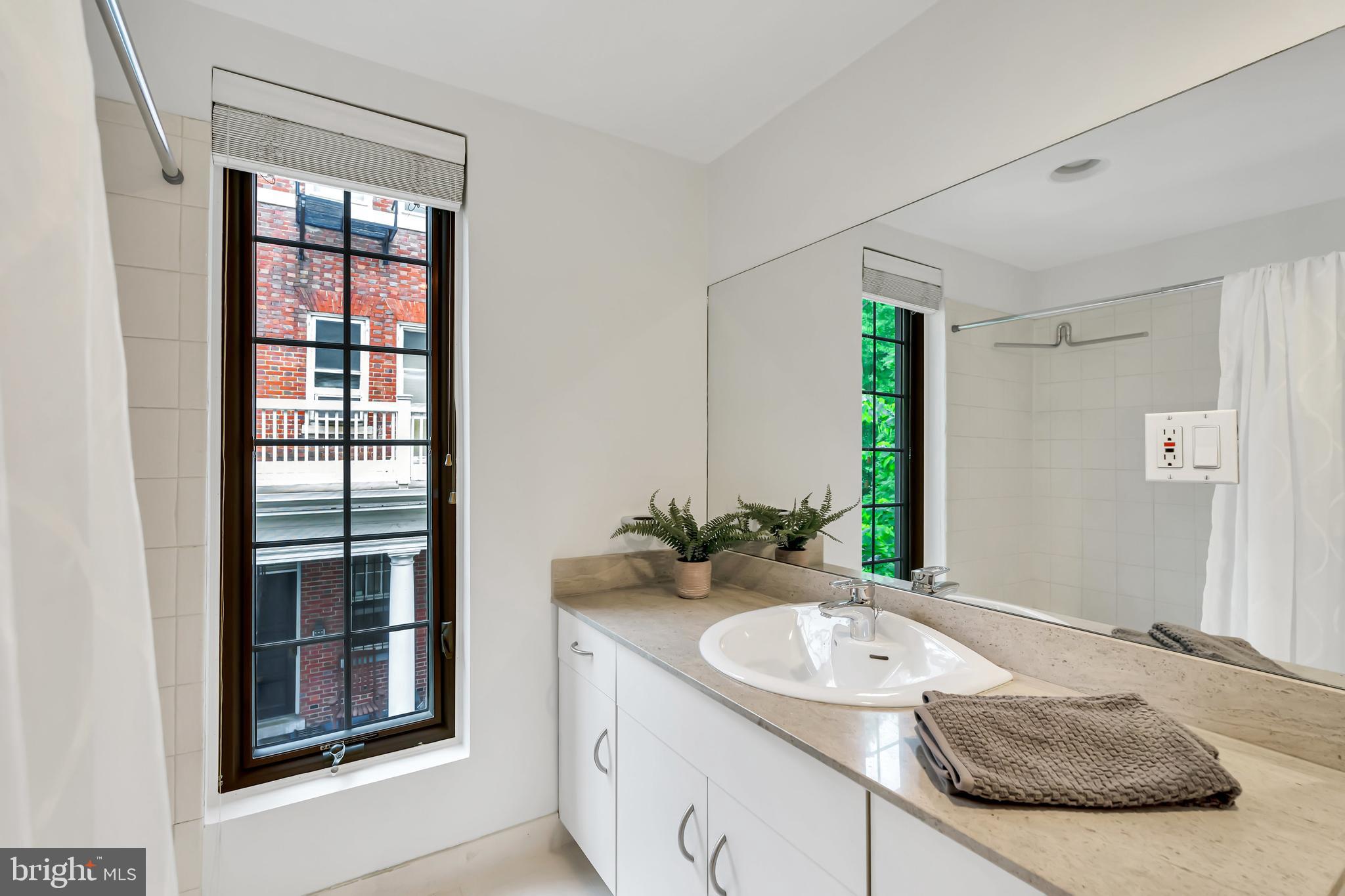 1823 Belmont Rd NW #A