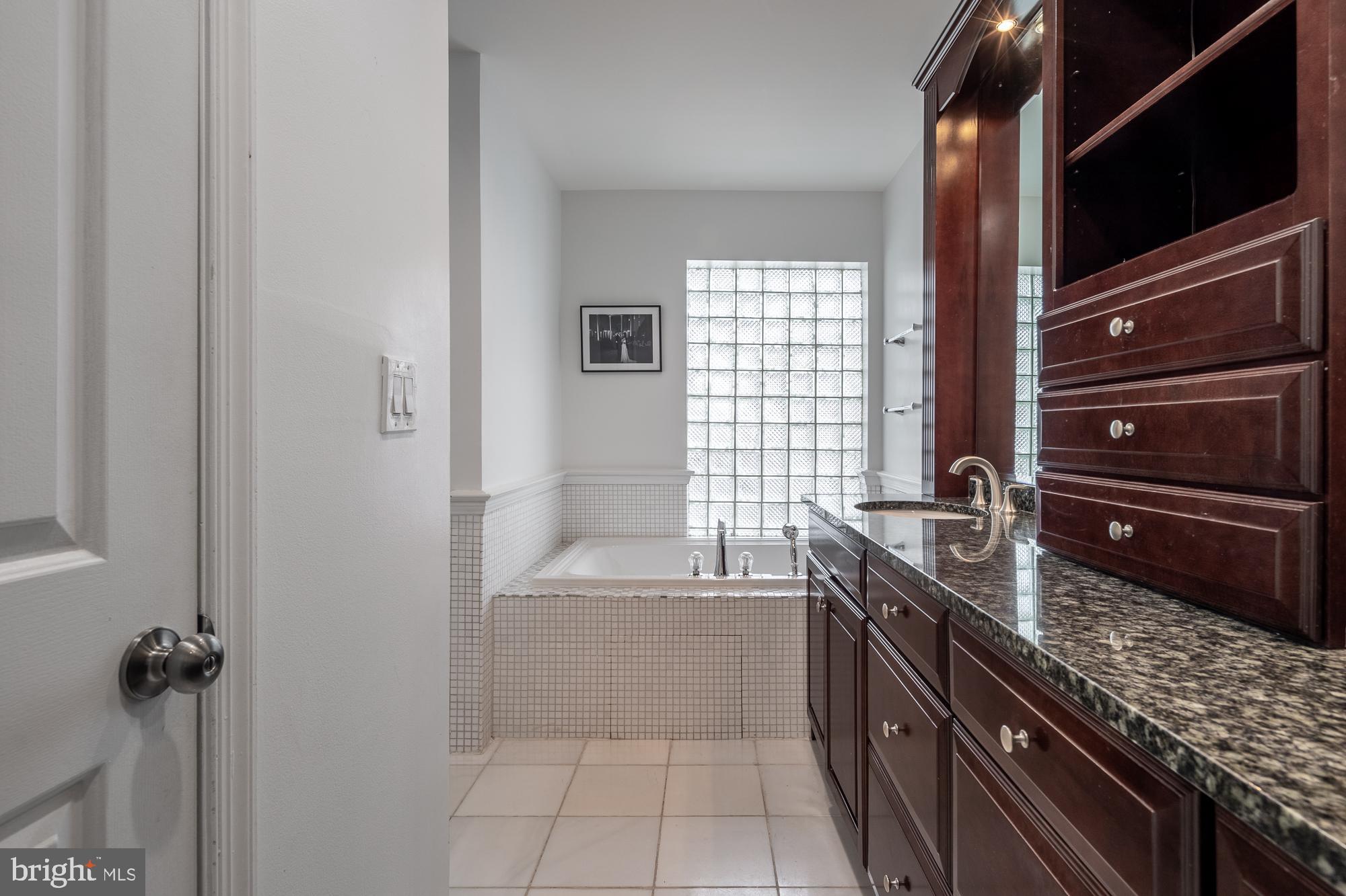 1823 Belmont Rd NW #D