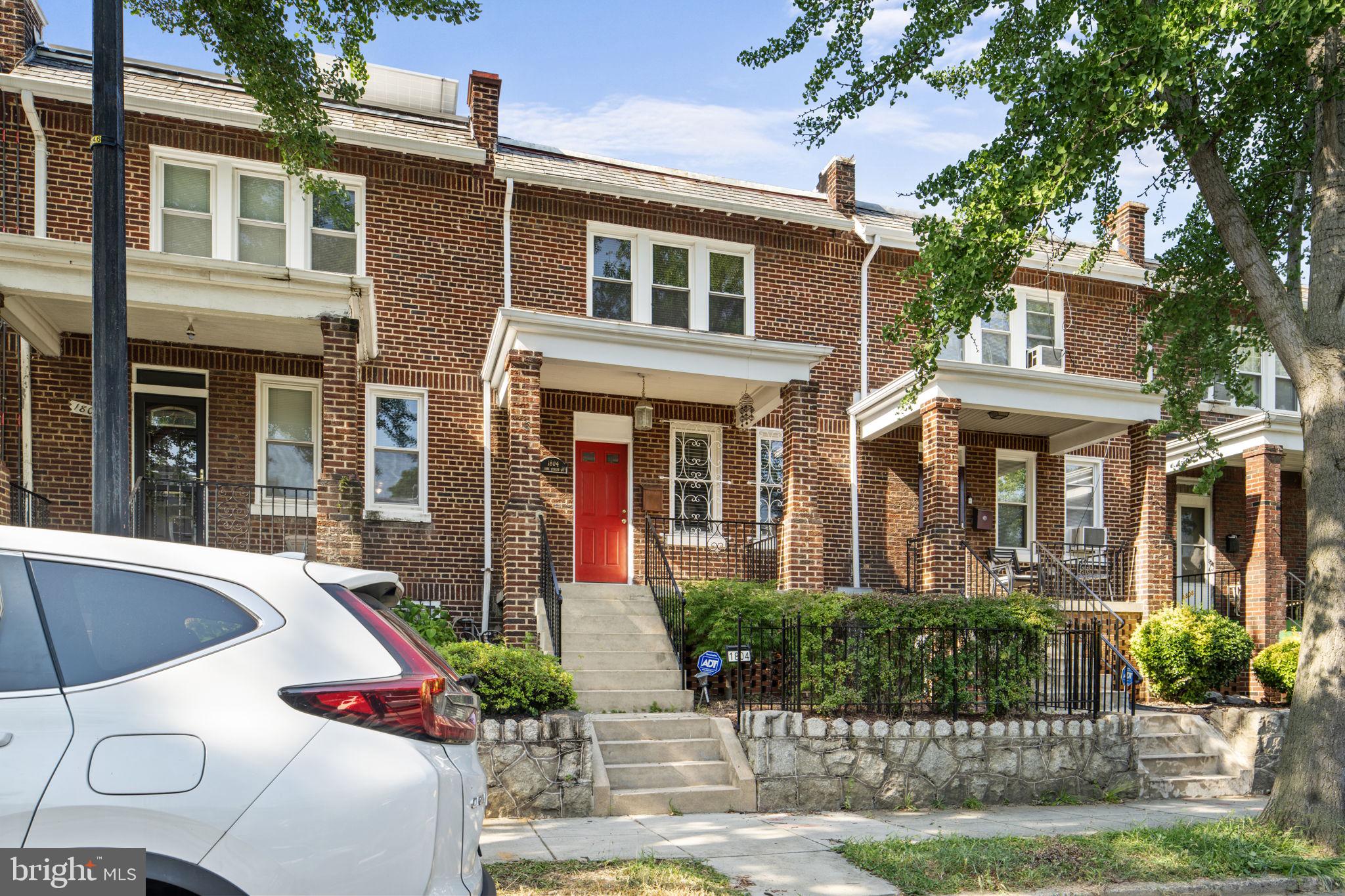 1804 Burke St SE