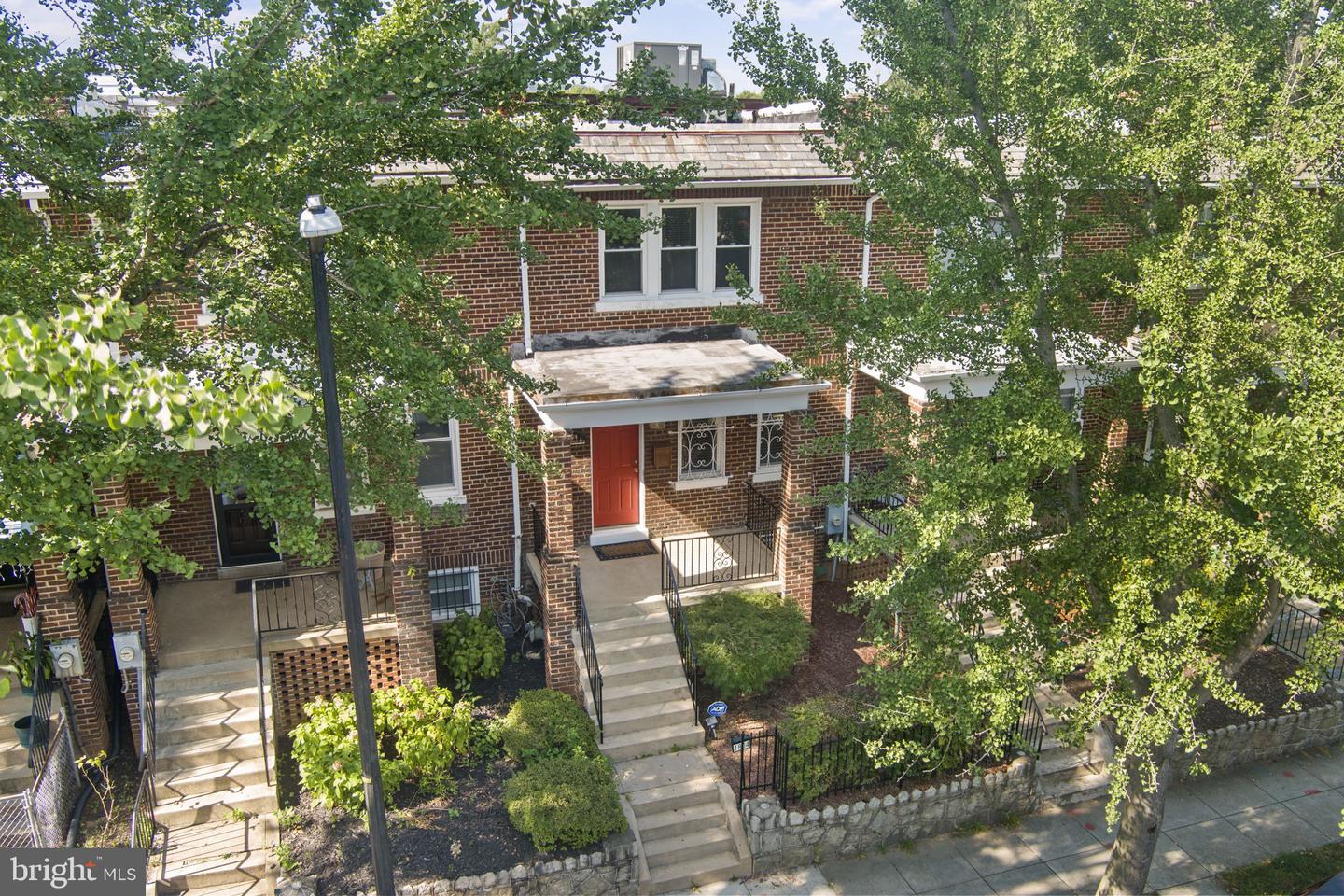1804 Burke St SE