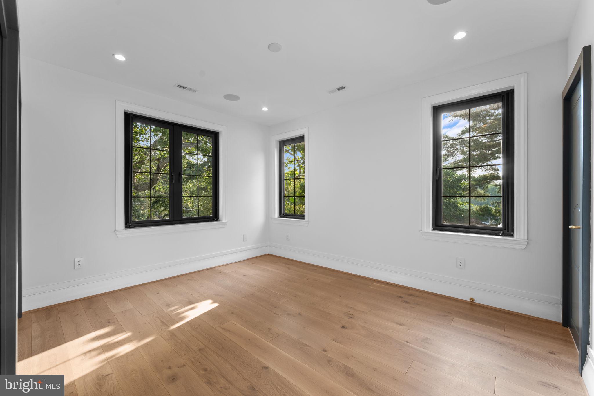 3819 ALBEMARLE STREET NW