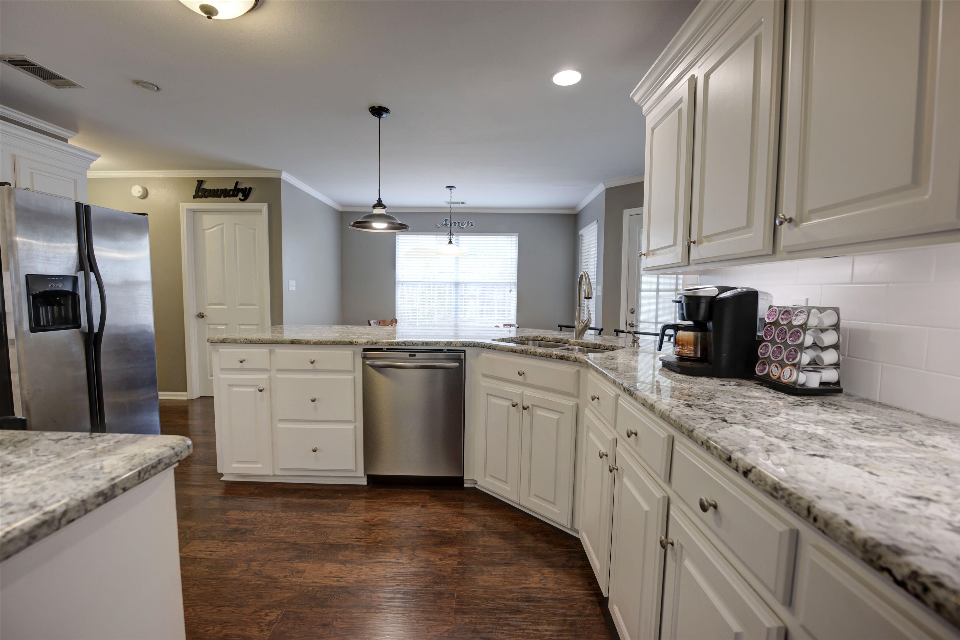 2415 Spring Creek