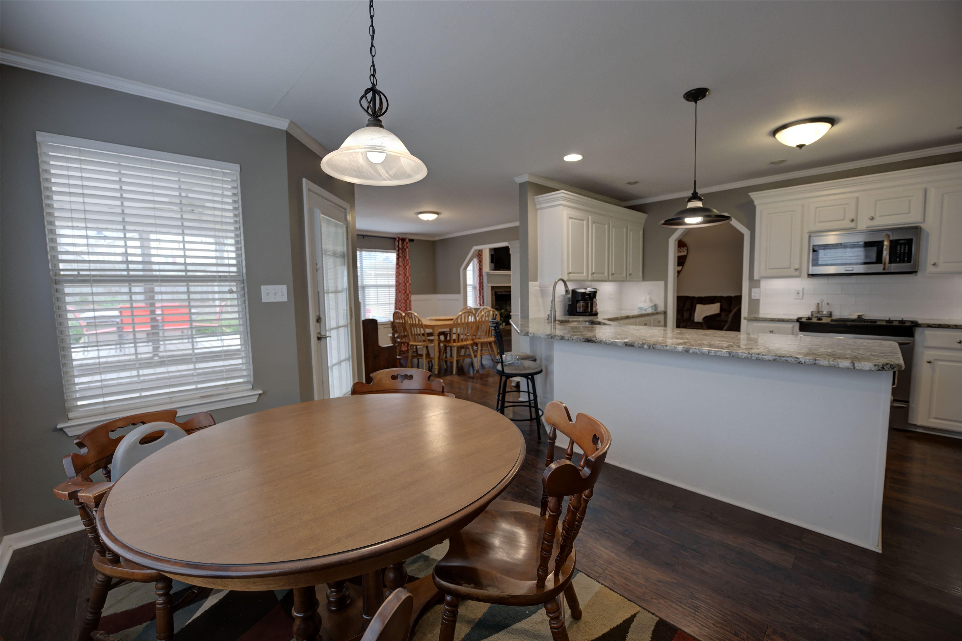 2415 Spring Creek