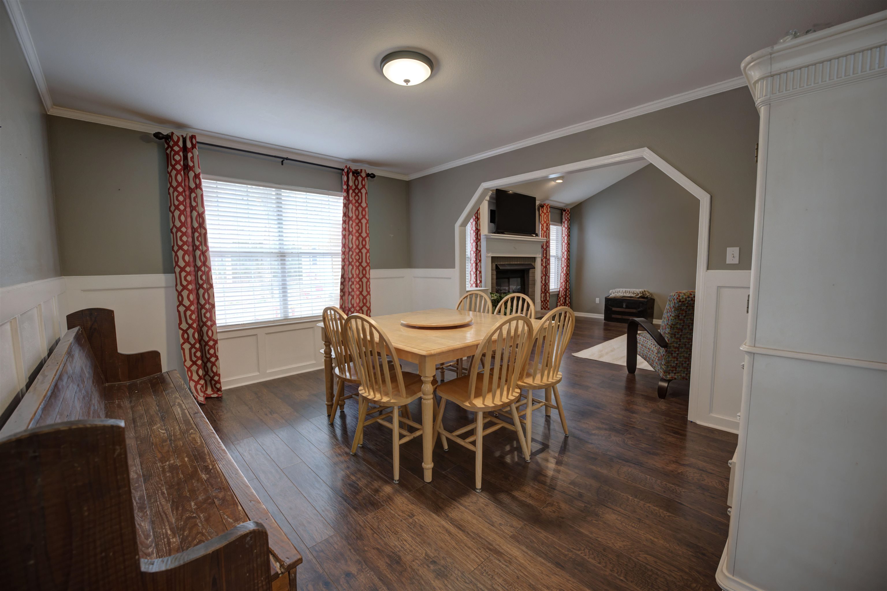 2415 Spring Creek