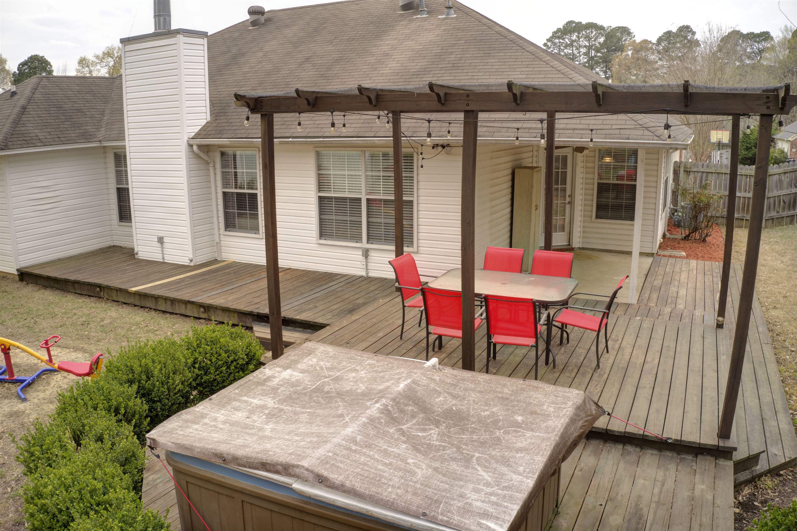 2415 Spring Creek
