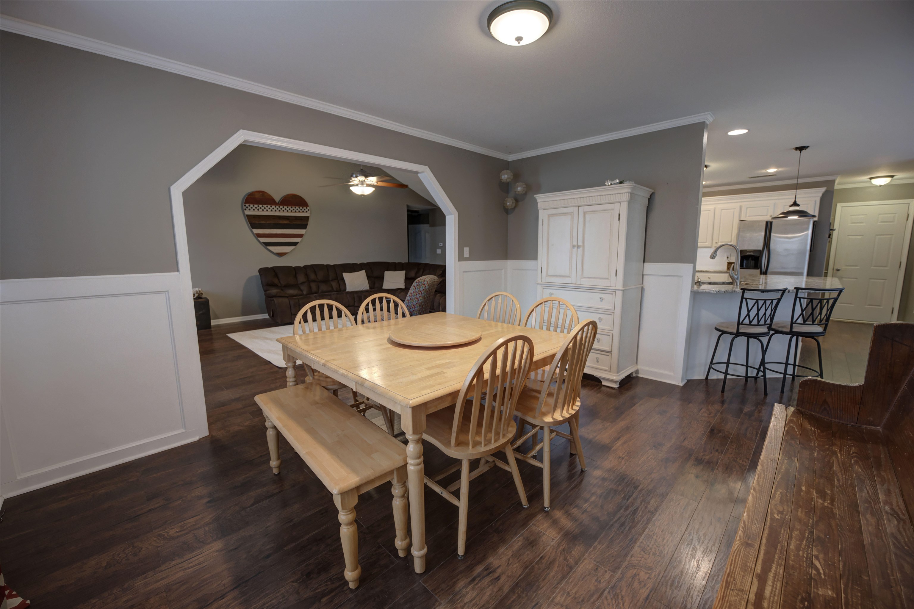 2415 Spring Creek