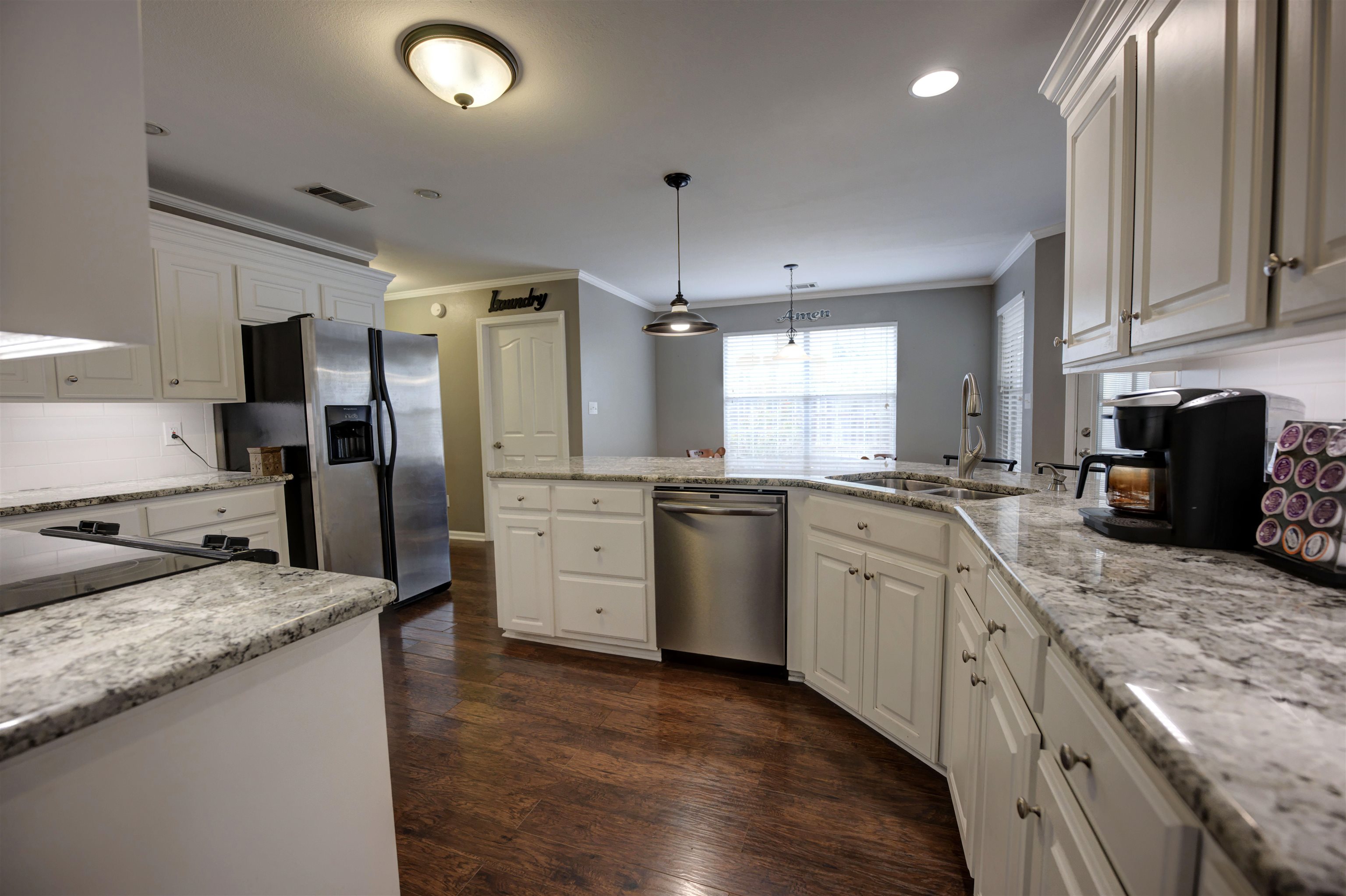 2415 Spring Creek