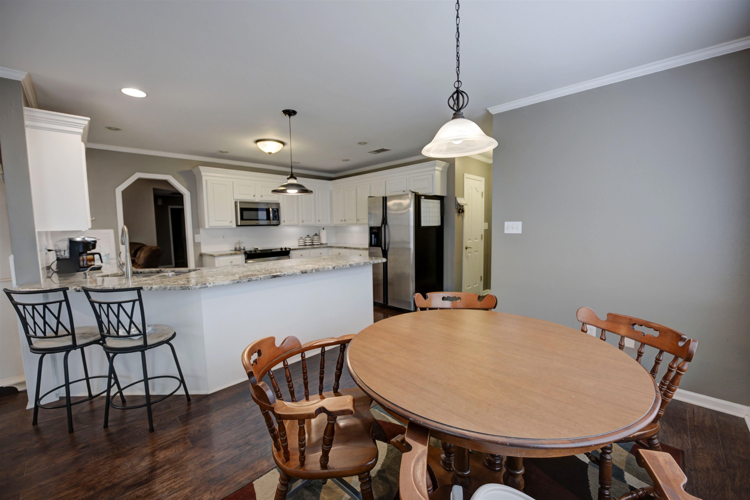 2415 Spring Creek