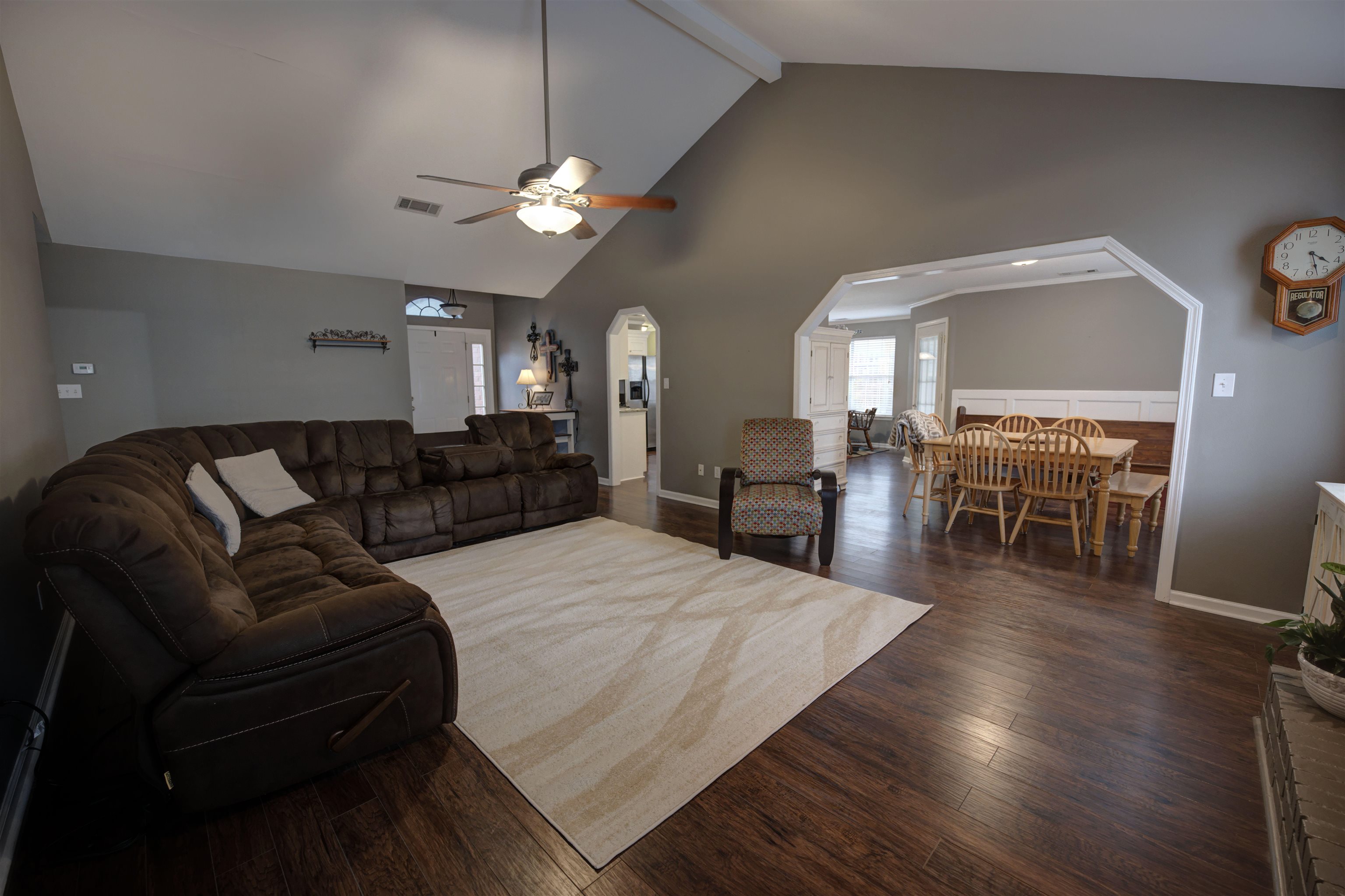 2415 Spring Creek