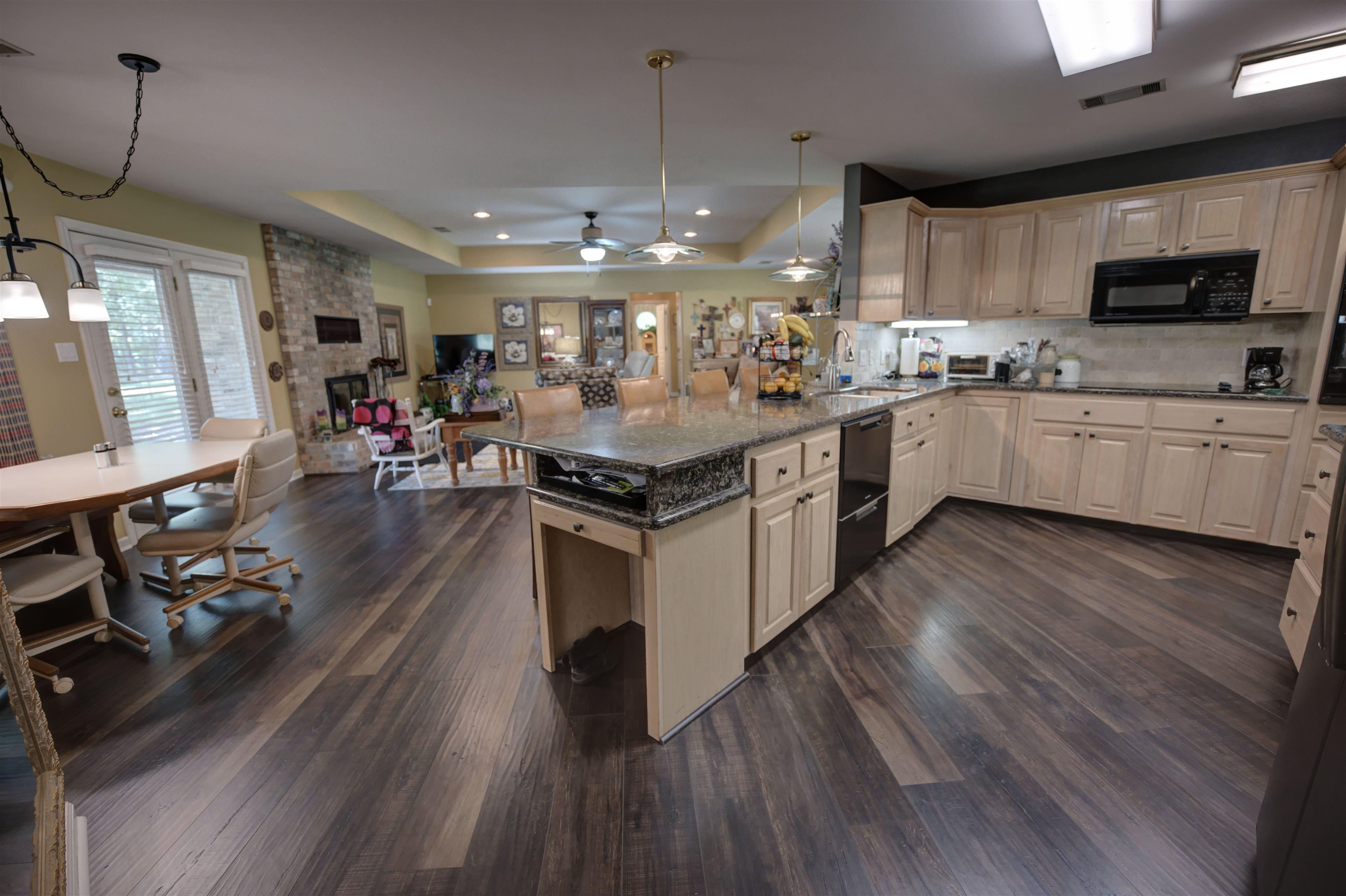 21605 Randolph