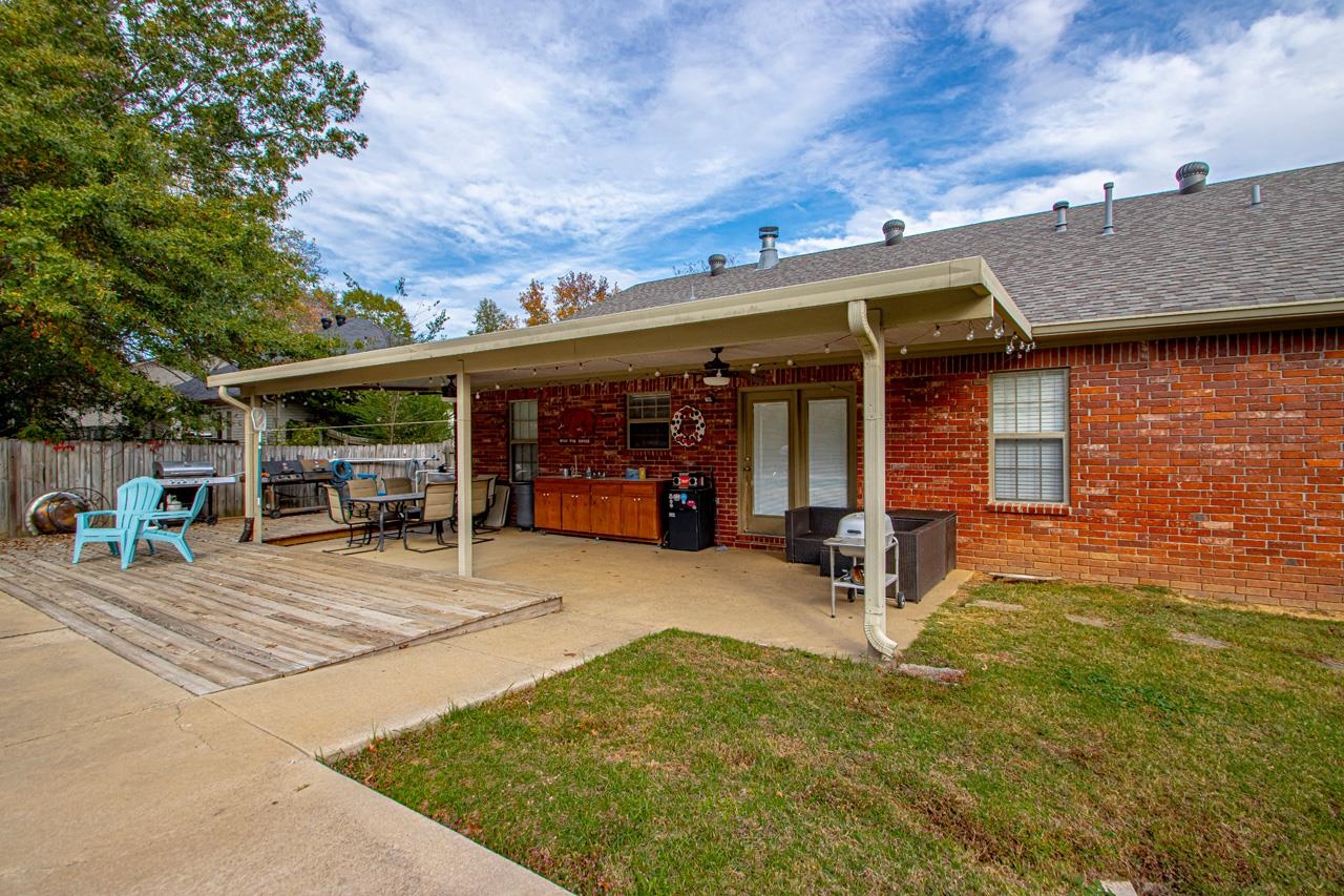 2416 Spring Creek Drive