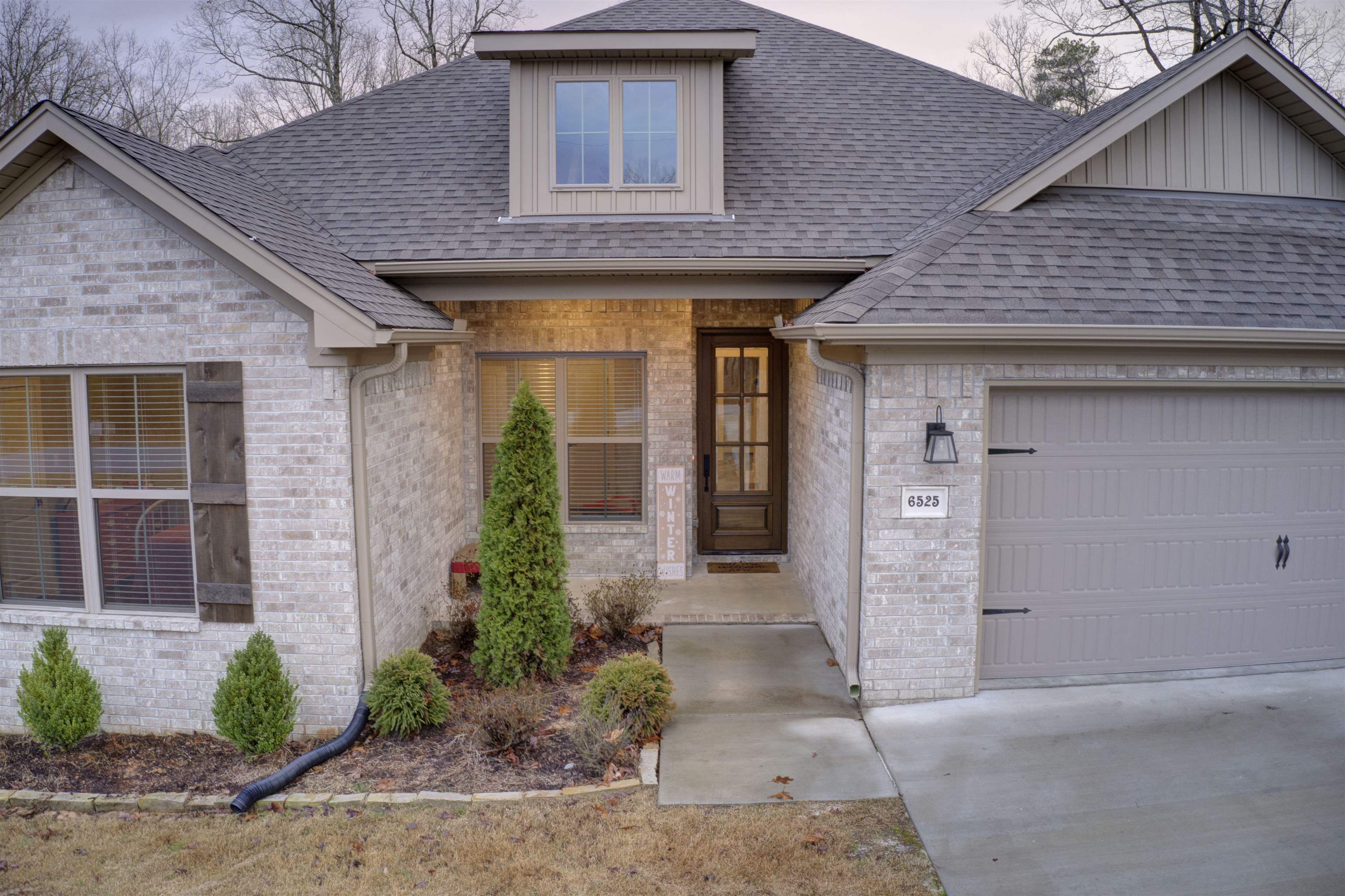 6525 Castle Ridge Drive