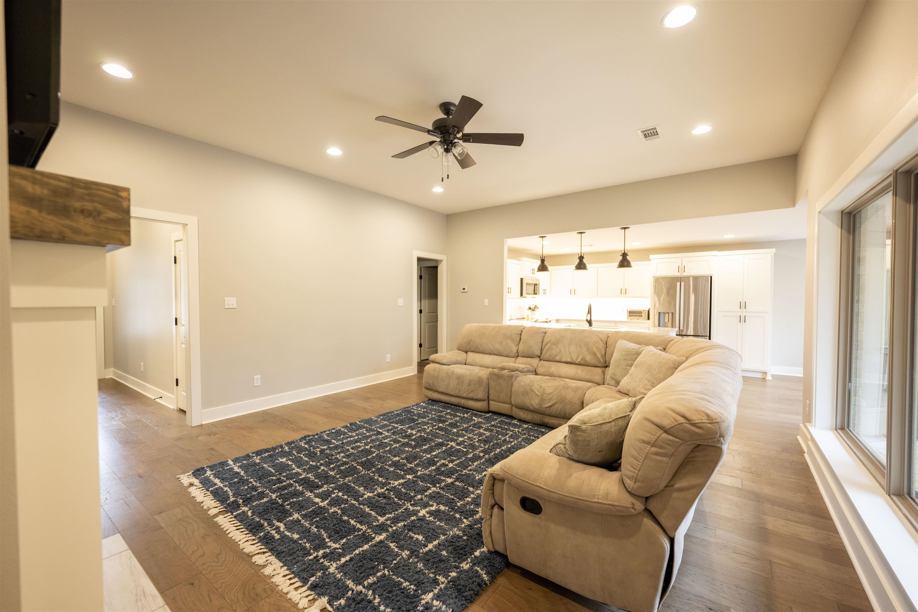 6525 Castle Ridge Drive