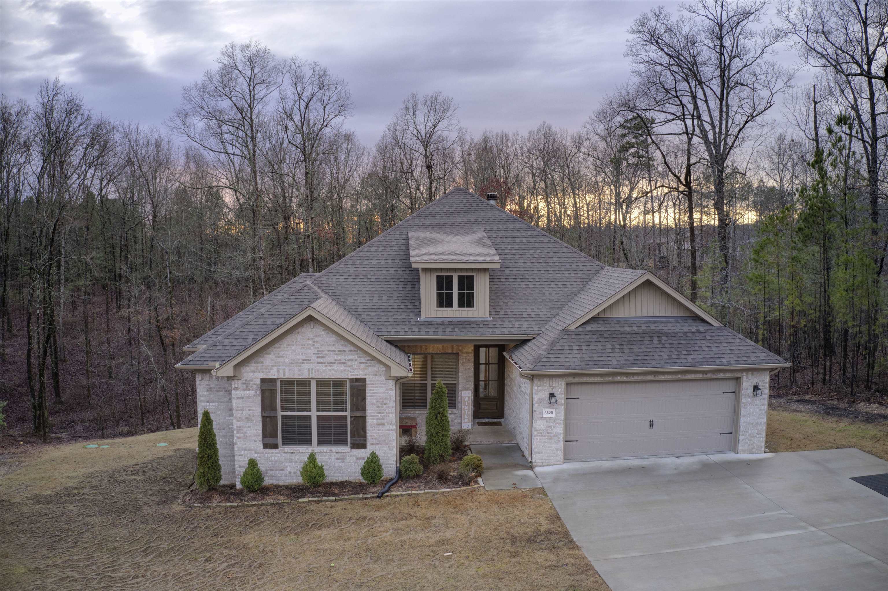 6525 Castle Ridge Drive